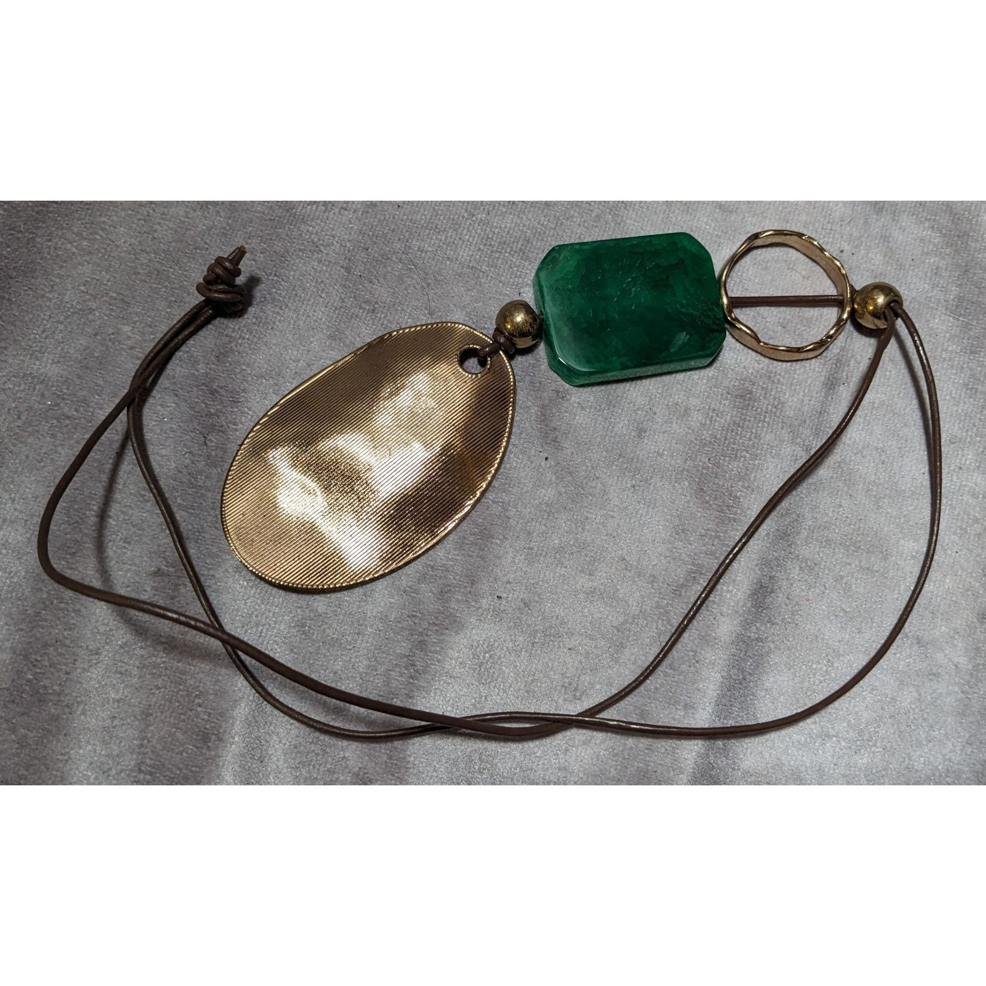 Other Vintage Bohemian Green And Gold Chunky Statement Necklace Size ONE SIZE - 13 Thumbnail