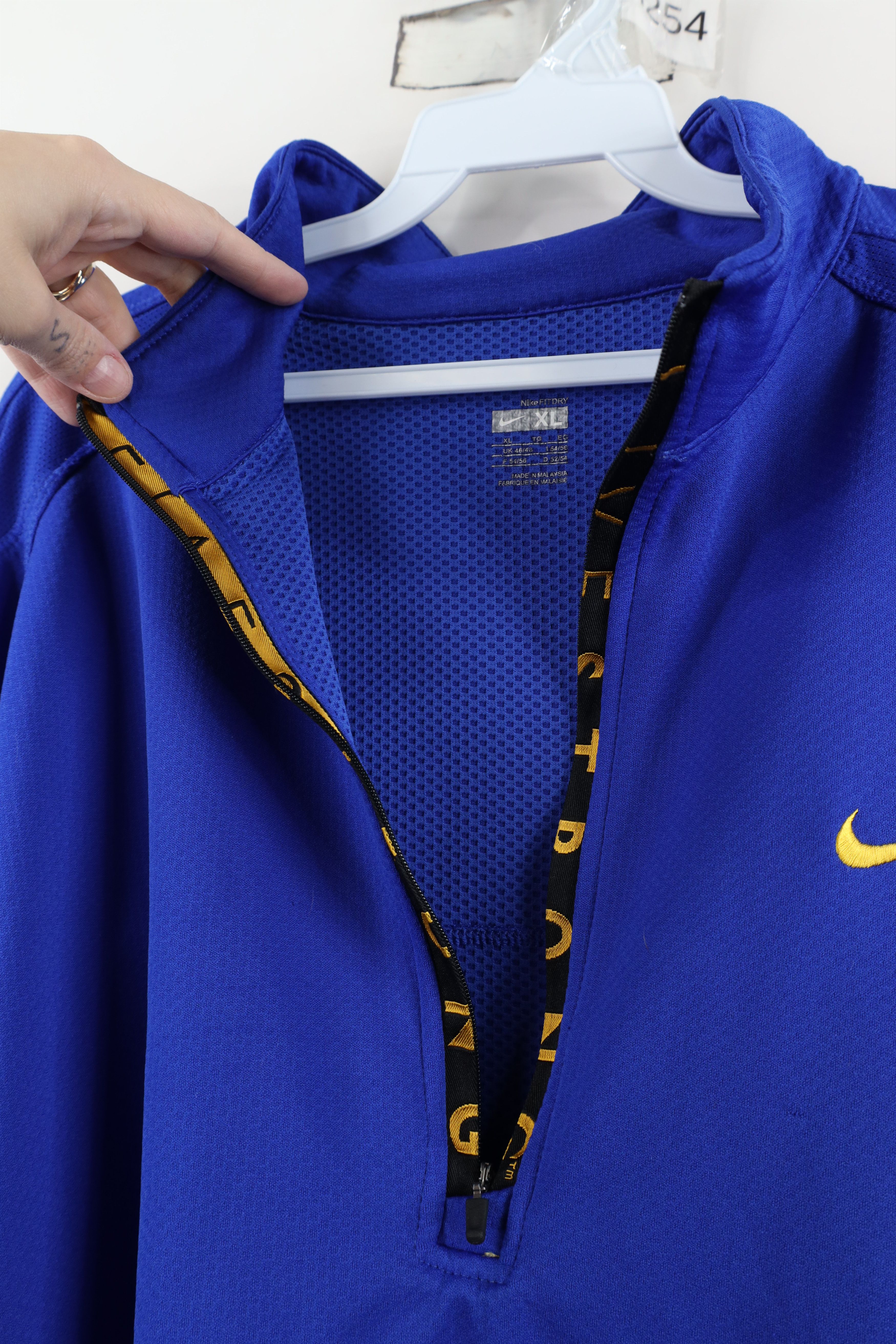 Nike Vintage Nike Livestrong Thermal Knit Pullover Top Jacket Size US XL / EU 56 / 4 - 6 Thumbnail