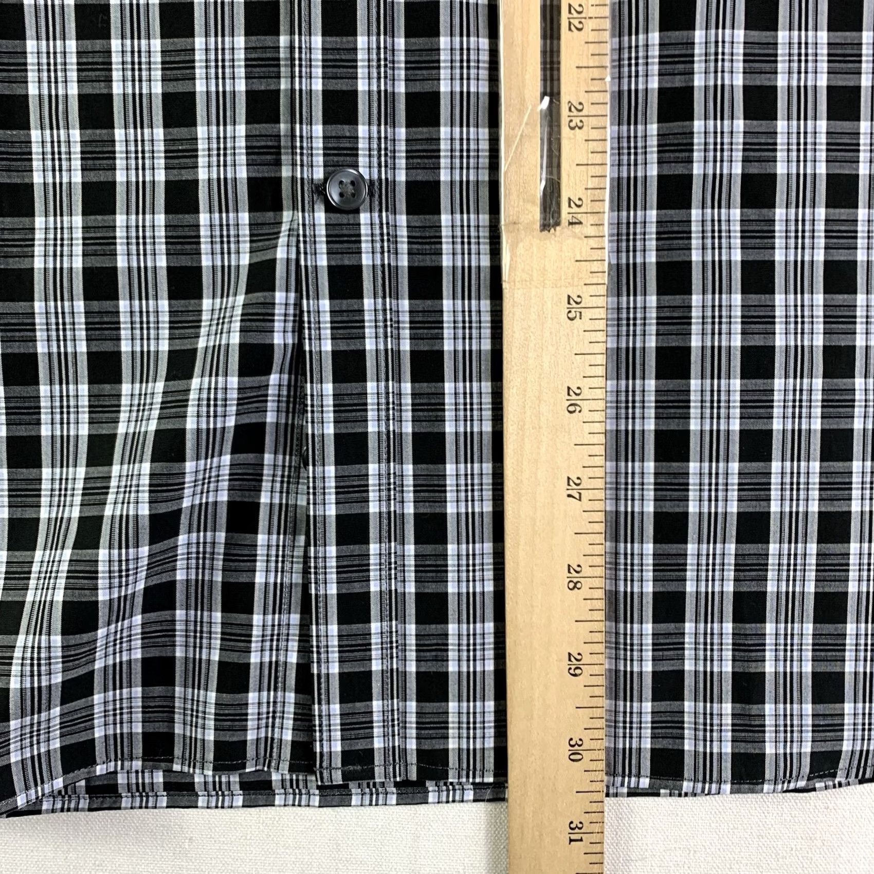 John Varvatos John Varvatos Plaid Button Up Shirt Mens 15 1/2 32/33 Black Long Sleeve Size US L / EU 52-54 / 3 - 6 Thumbnail