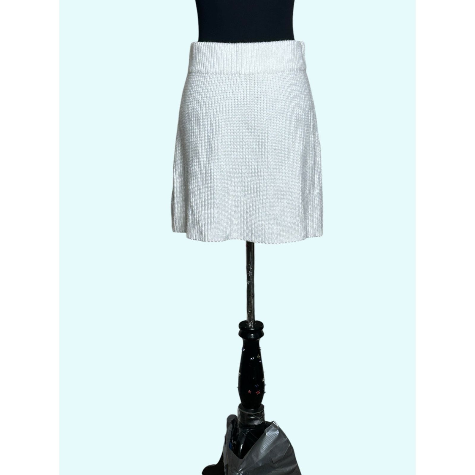 Zara Zara off white knit pull on mini skirt size Small Size 29" - 12 Thumbnail