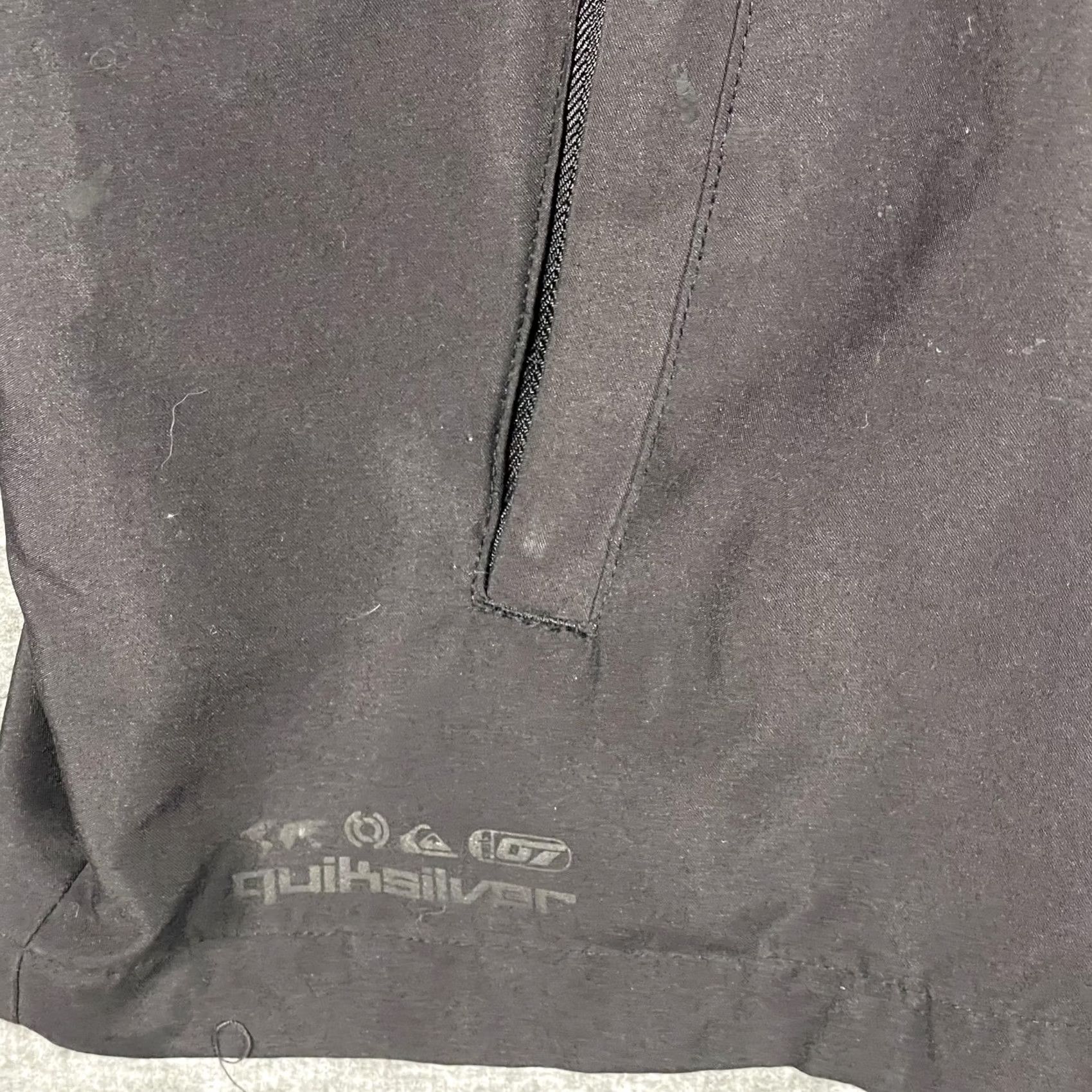 Quiksilver VINTAGE Quiksilver Jacket Mens XL Black Full Zip Lightweight Windbreaker Surf Casual Mens XL Black Full Zip Windbreaker Jacket Size US XXL / EU 58 / 5 - 6 Thumbnail