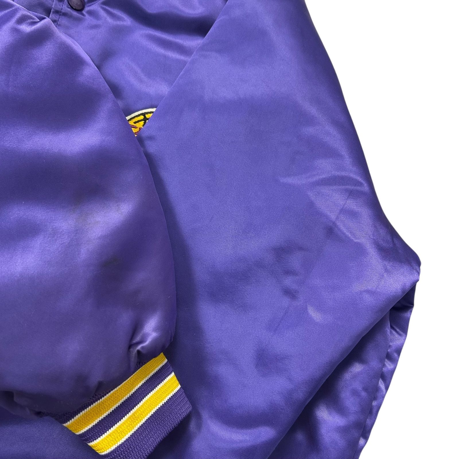 NBA 90s LA LAKERS SATIN BOMBER JACKET PURPLE SIZE XL MADE IN USA Size US XL / EU 56 / 4 - 10 Thumbnail