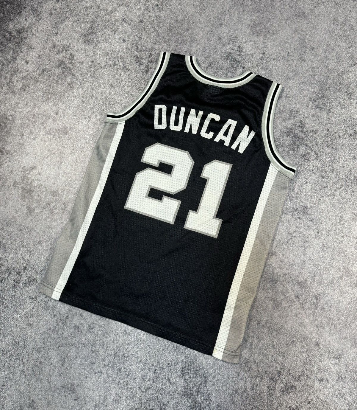 Champion Vintage Champion Spurs Duncan 21 Basketball Jersey Rare USA Size US S / EU 44-46 / 1 - 2 Thumbnail