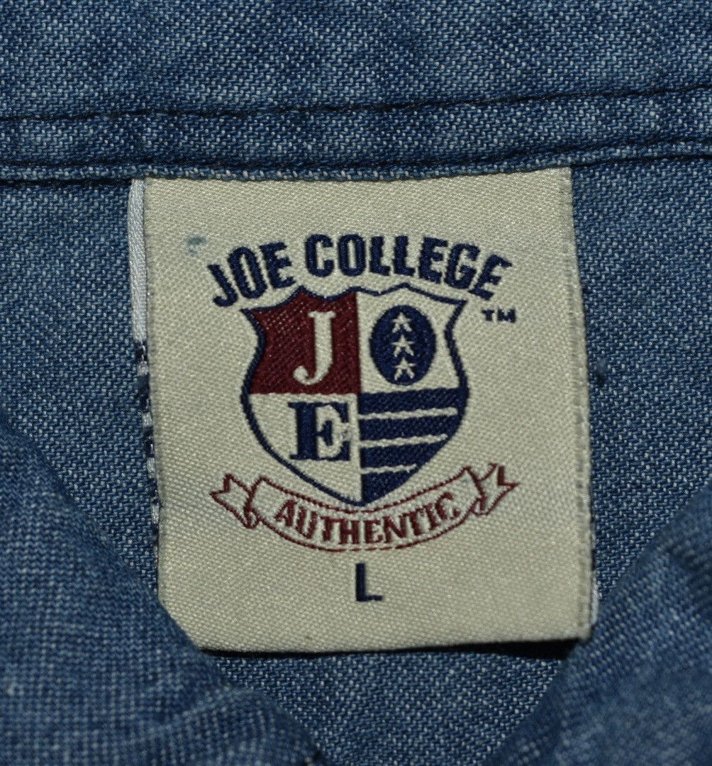 Vintage Vintage St. John's Red Storm Denim Buttondown Shirt (L) Size US L / EU 52-54 / 3 - 5 Thumbnail