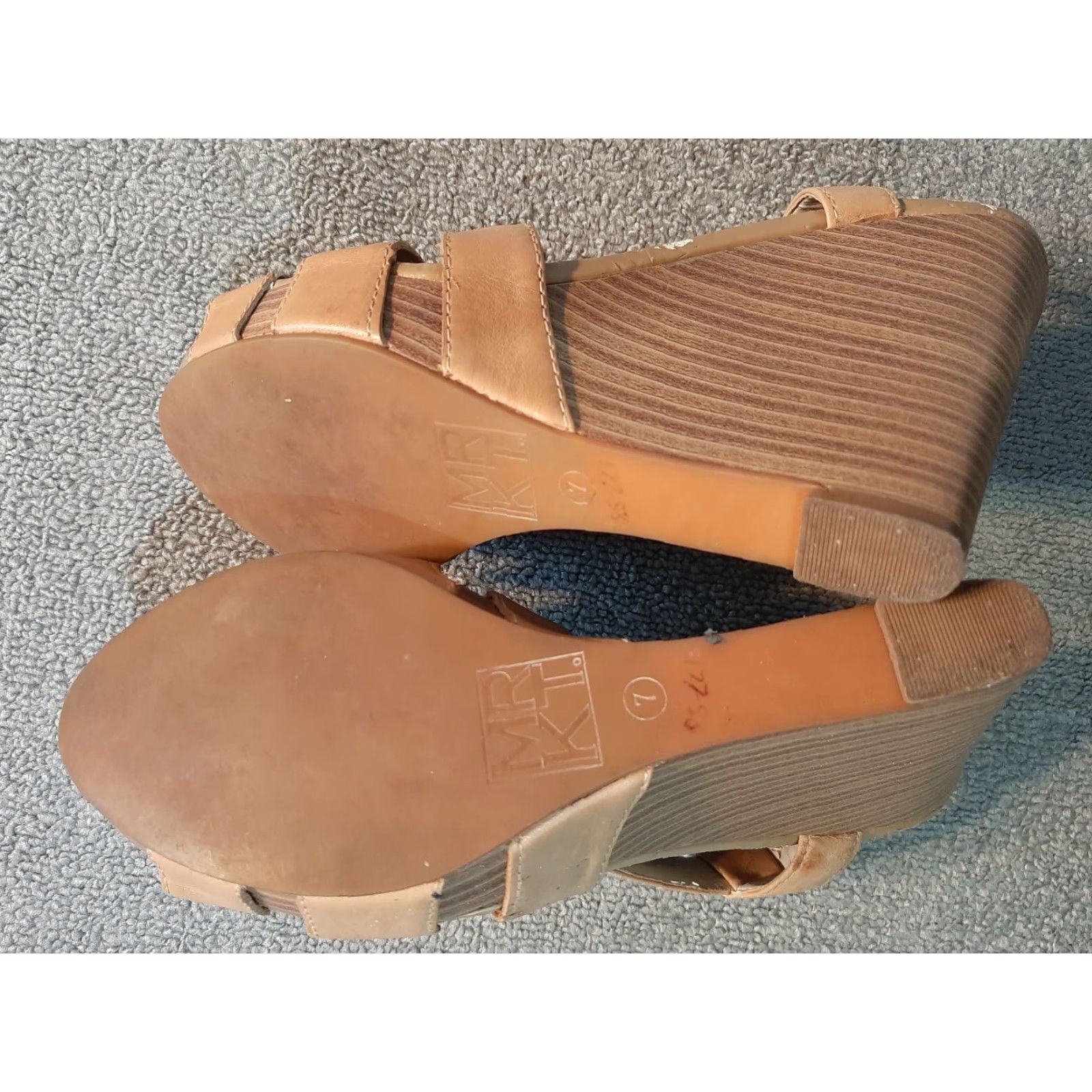 Vintage MRKT Wedge Heel 4" beige Size 7 Women's Platform Open Toe Ankle Strap Casual Charlotte Russe Shoe"} Size US 7 / IT 37 - 7 Thumbnail