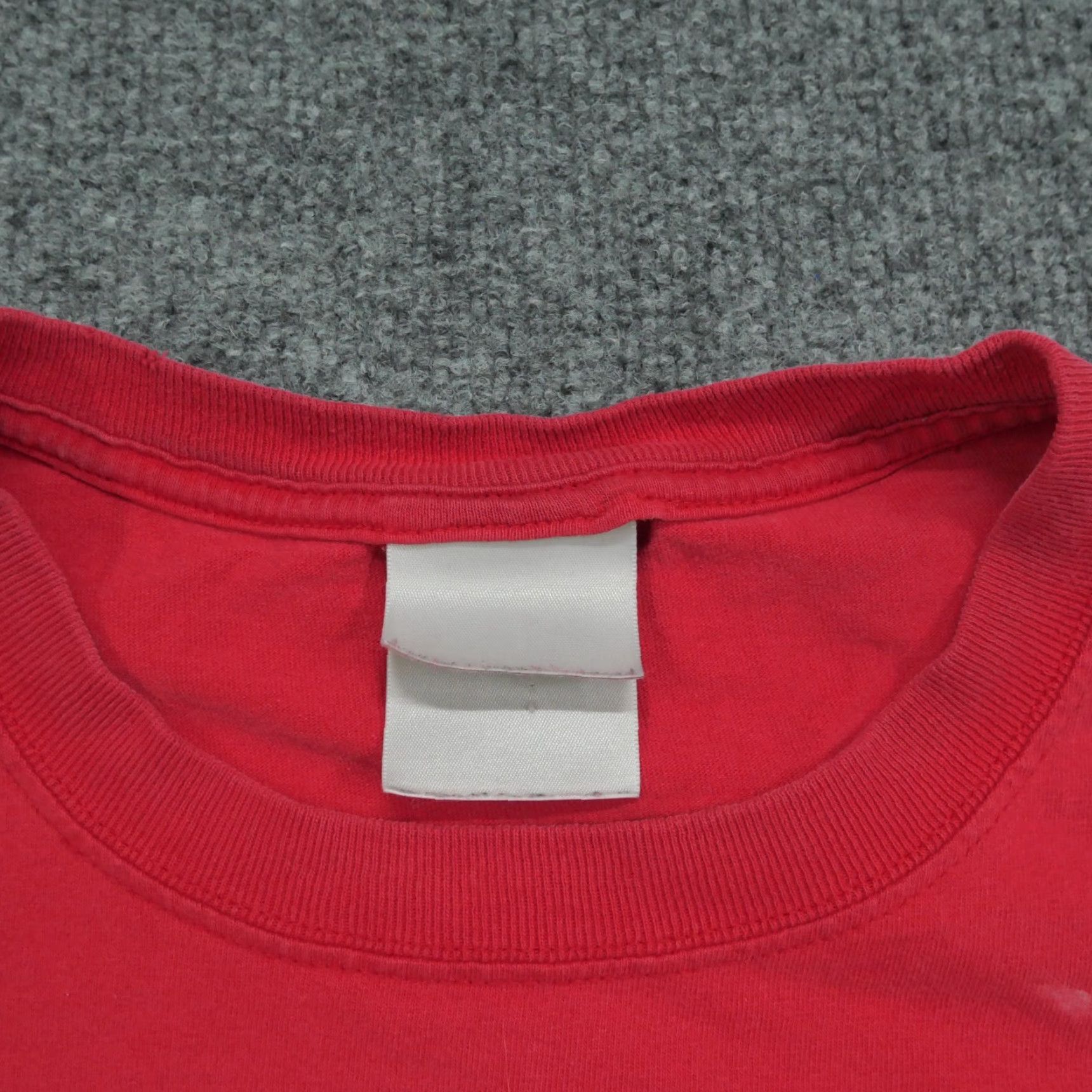 Nike VINTAGE Nike T Shirt Mens XL Red Air Adult Nike Air 90s T-Shirt Mens Red Vintage Logo Cotton Short Sleeve Crew Neck Size US XL / EU 56 / 4 - 7 Thumbnail