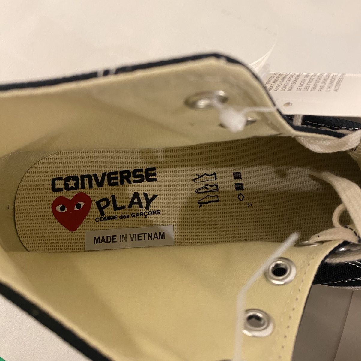 Comme des Garcons PLAY × Converse CDG converse AKA heart shoe bad? Size US 9 / EU 42 - 8 Thumbnail