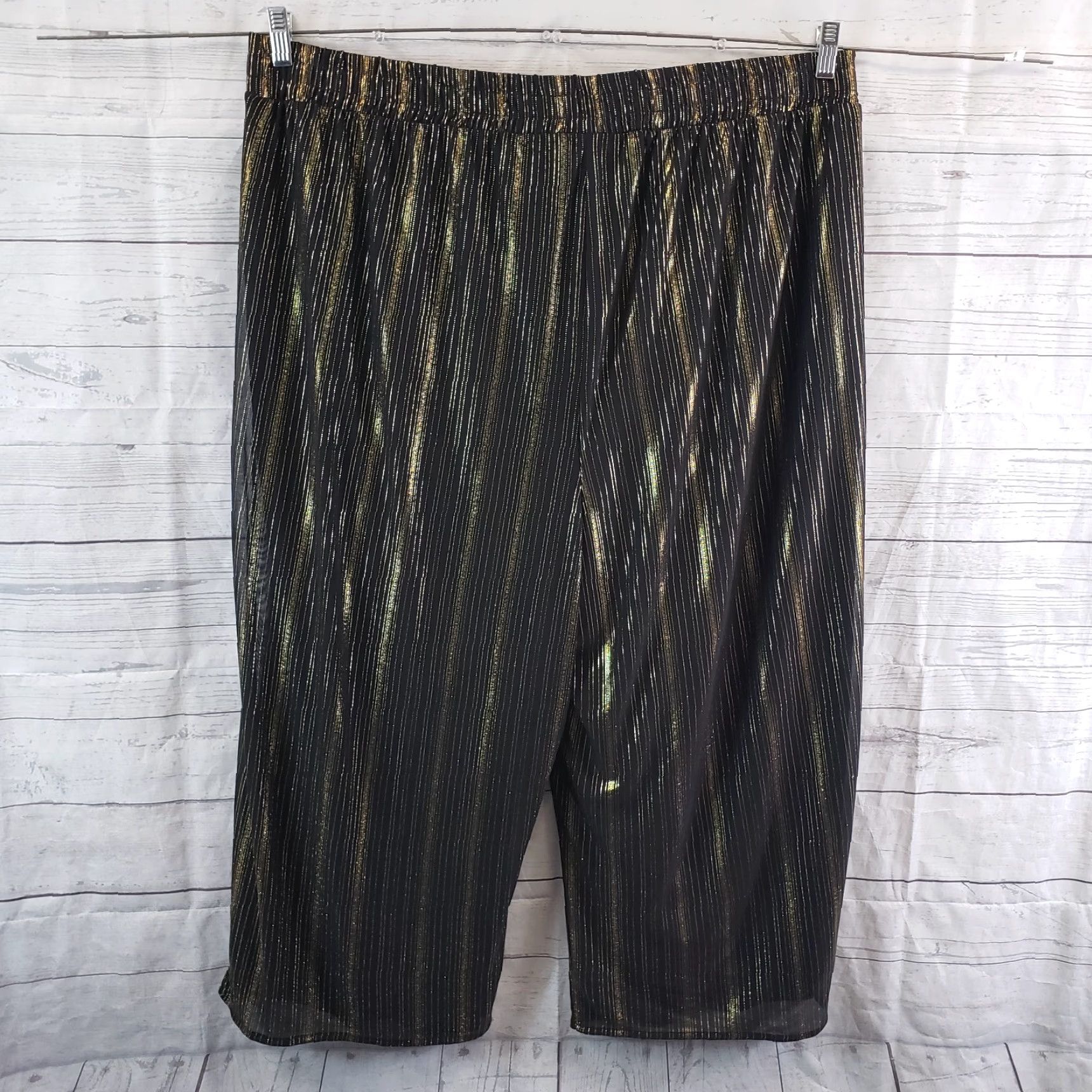 Torrid Torrid Womens Culotte Cropped Pants Sz 3 Black Gold Stripe Pull On High Rise Capris Cropped Pants 21.5in Inseam Womens Size 40" / US 18 - 3 Thumbnail