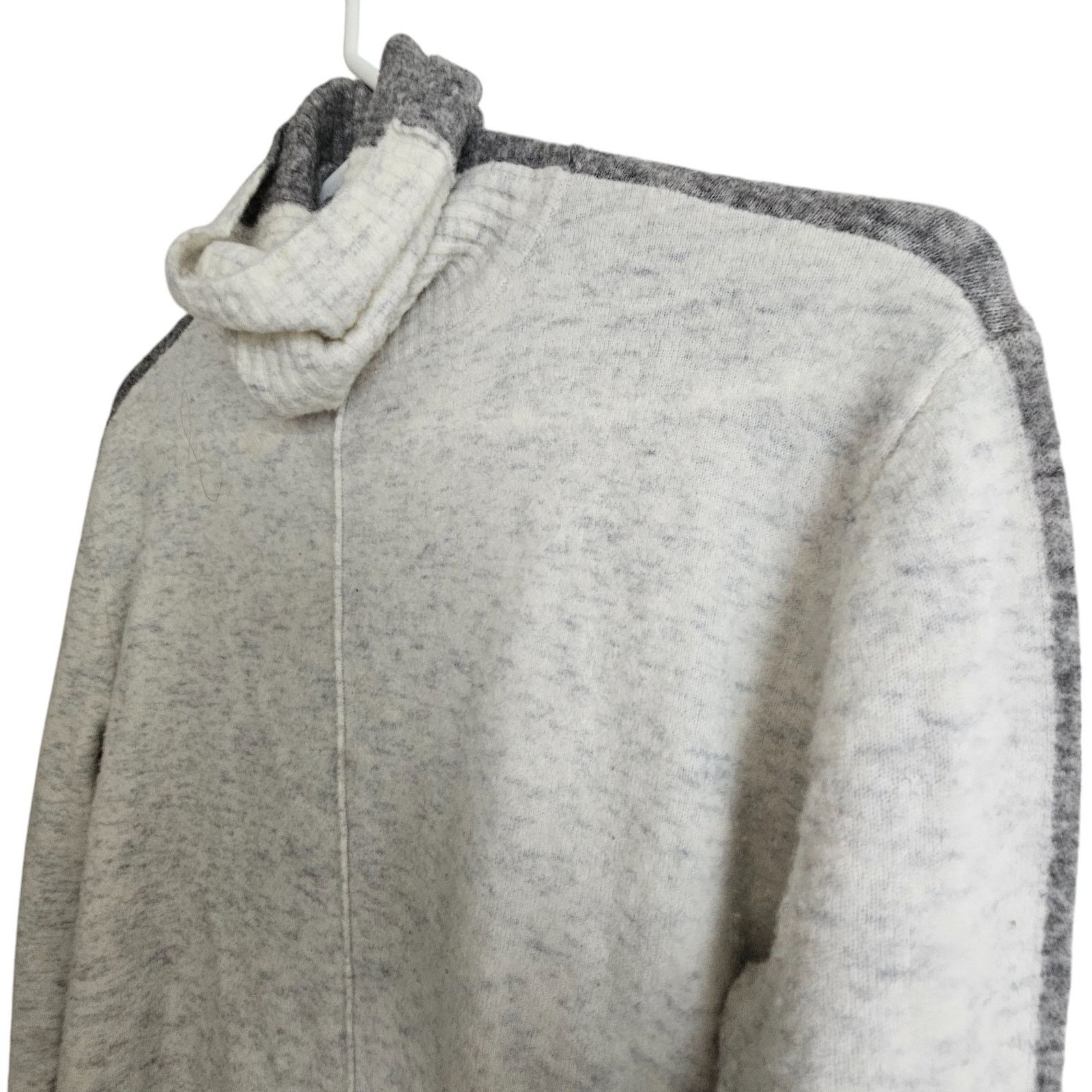 Athleta Athleta Merino Wool Transit Turtleneck Sweater Sz XXS Size XXS / US 00 / IT 34 - 6 Thumbnail