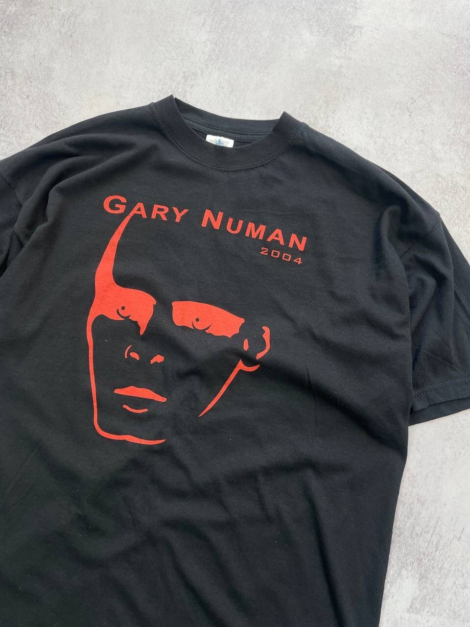 Band Tees × Japanese Brand × Vintage Vintage Gary Numan Tour 2004 Band Tee T-Shirt Y2K Size US XL / EU 56 / 4 - 3 Thumbnail
