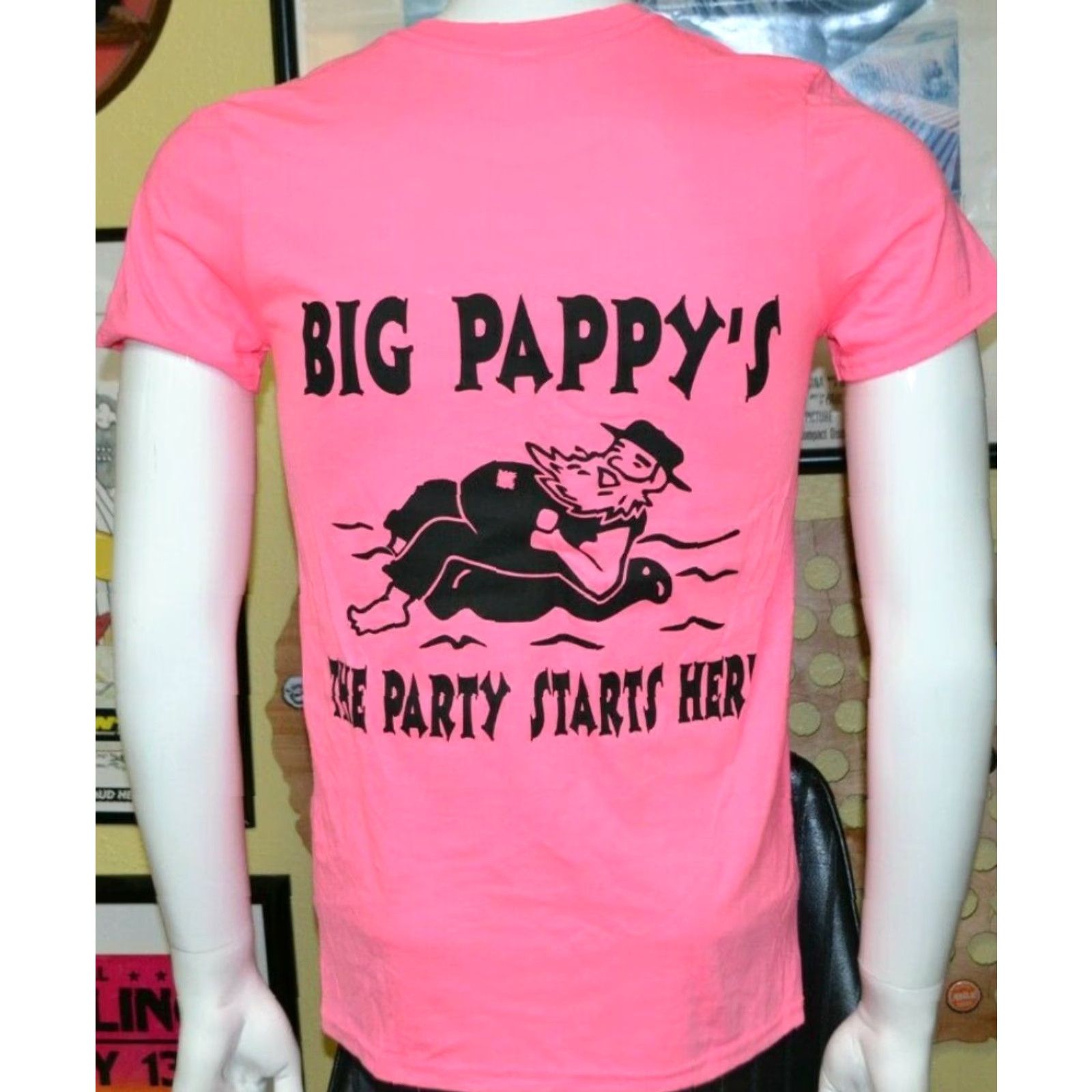 Anvil Big Pappy's Loudonville OH Dive River Stop Store T Shirt Small Party Starts Here Unisex Adults Pink Anvil Graphic Tee Short Sleeve Cotton Blend 90s? Size US S / EU 44-46 / 1 - 2 Thumbnail