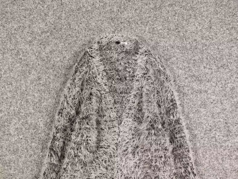 Japanese Brand Vintage Japanese Gray Mohair Style Fuzzy Cardigan Hype Y2K Size US S / EU 44-46 / 1 - 3 Thumbnail