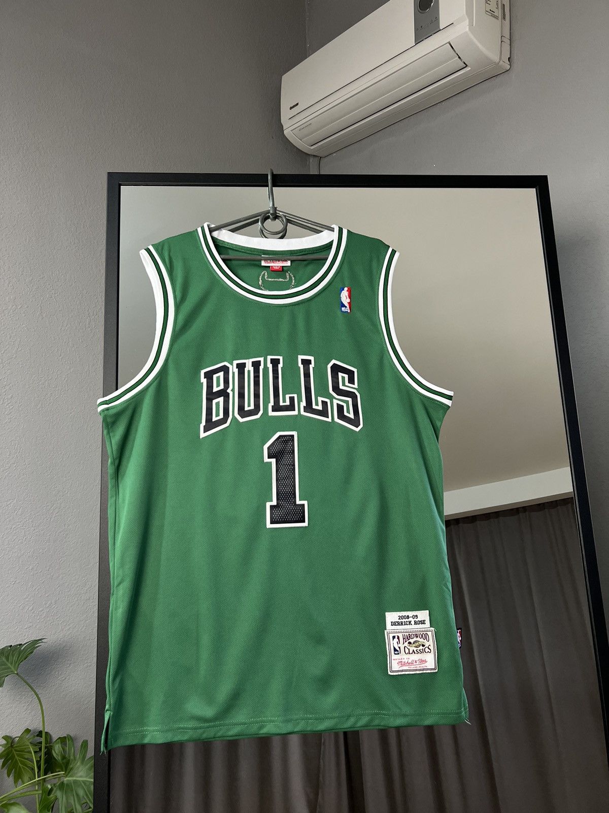 image of Vintage Jersey Mitchell Ness Nba Derrick Rose Chicago Bulls in Green, Men's (Size XL)