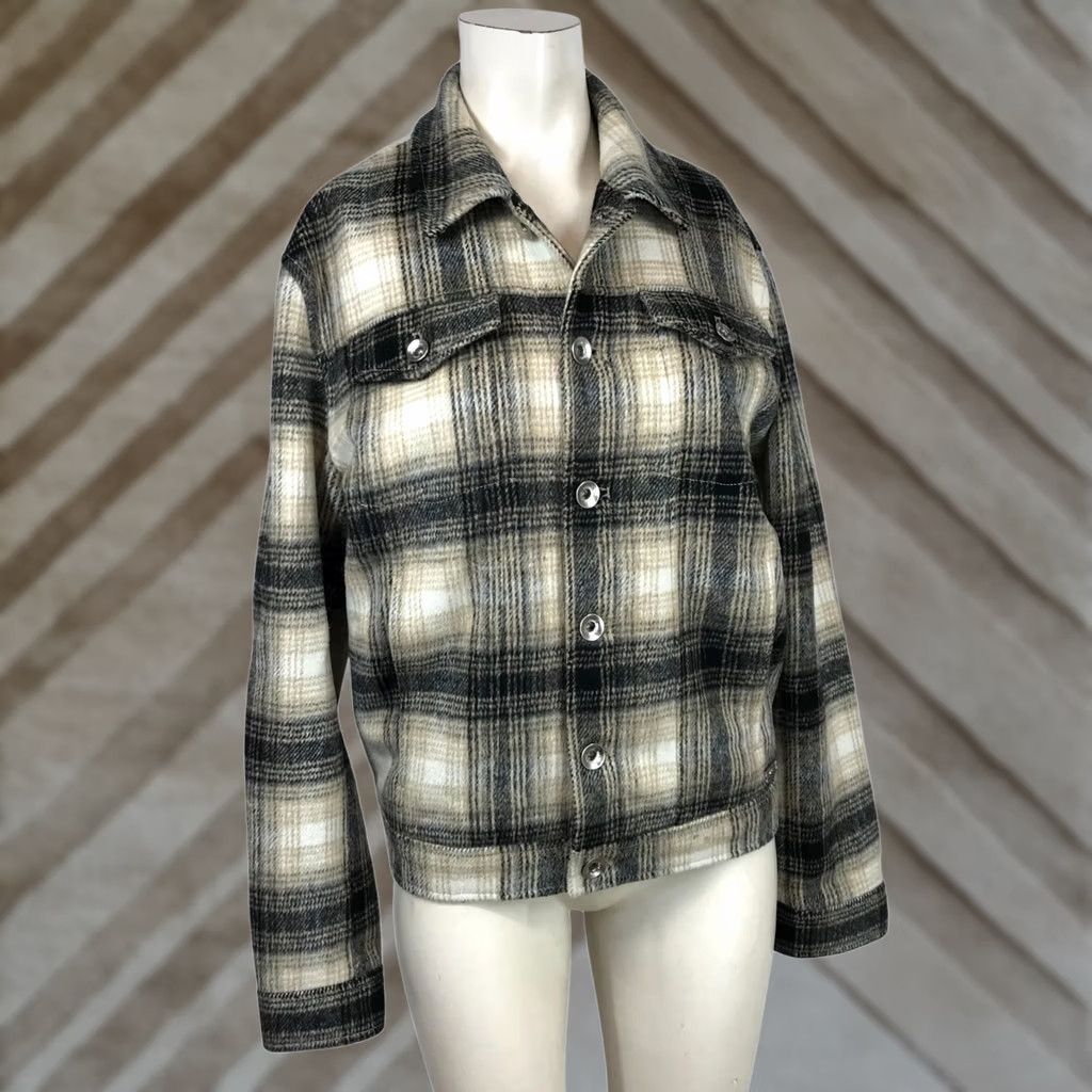 Zara ZARA WOMENS SMALL SHIRT JACKET SHACKET FLANEL BUTTON UP CROP PLAID Size S / US 4 / IT 40 - 1 Thumbnail