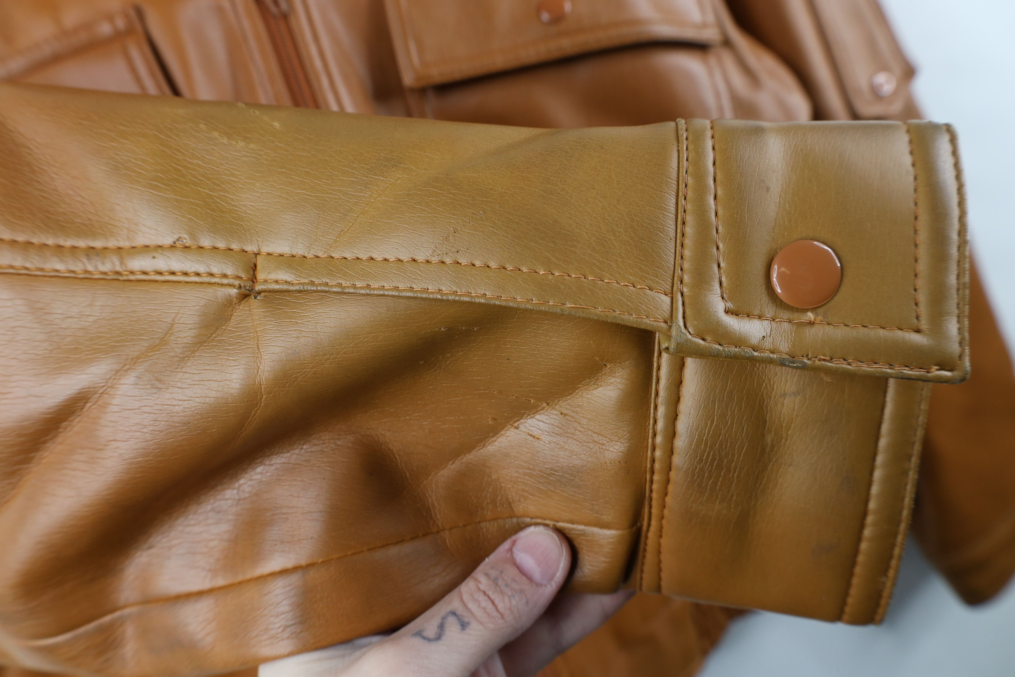 Vintage Vintage 70s Streetwear Faux Leather Flight Bomber Jacket Size US L / EU 52-54 / 3 - 9 Thumbnail