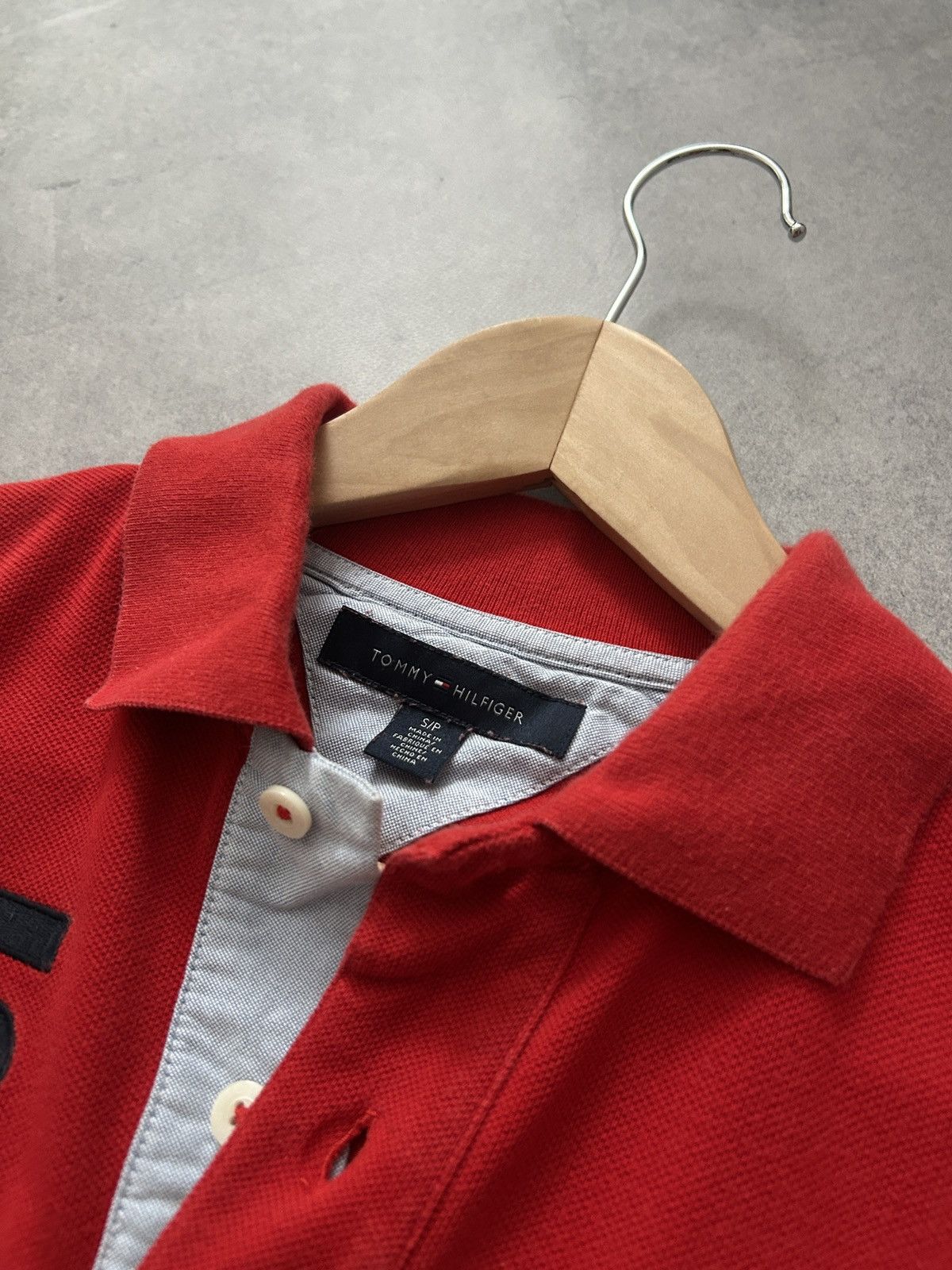 Tommy Hilfiger × Vintage Vintage Tommy Hilfiger big logo polos luxury Size US S / EU 44-46 / 1 - 3 Thumbnail