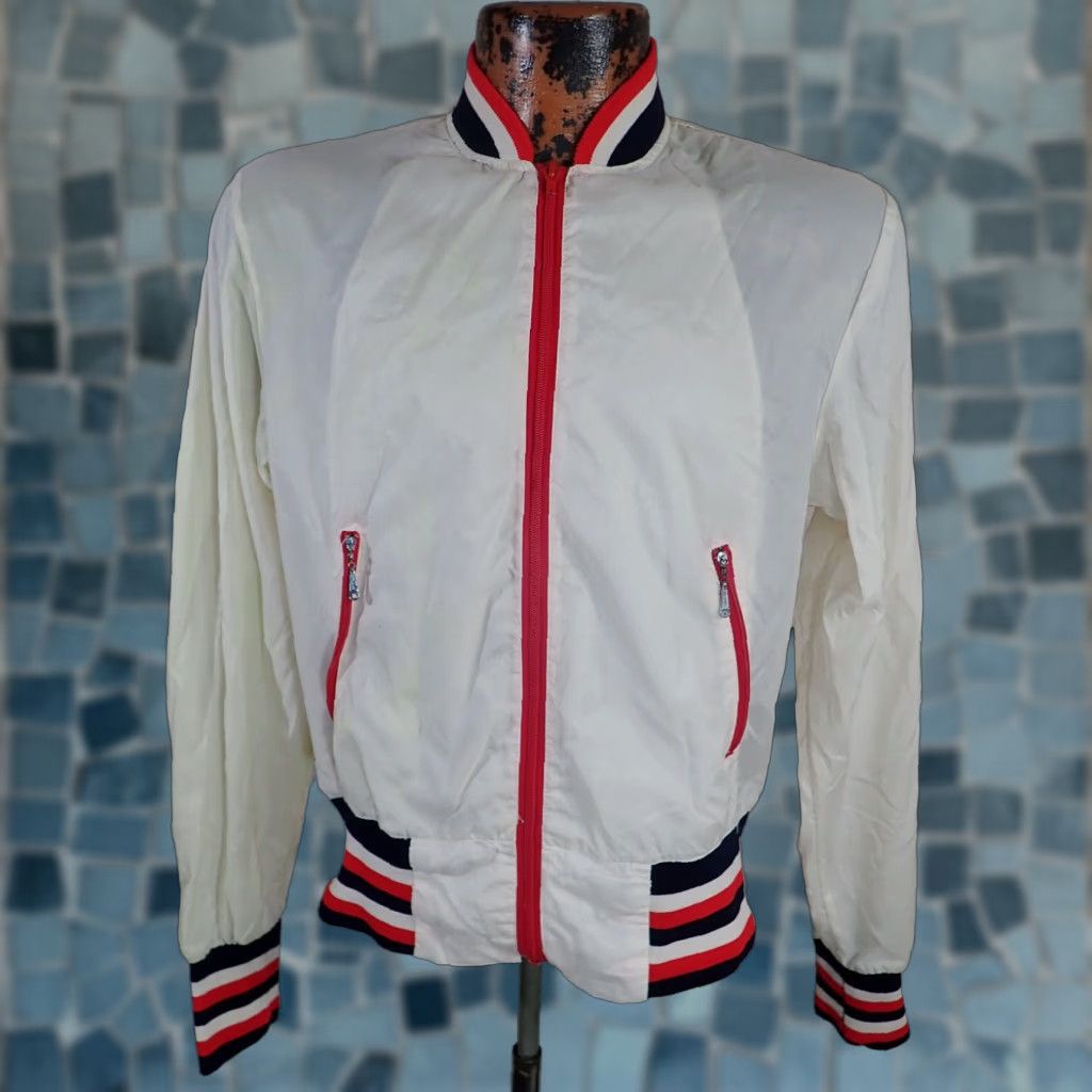 Vintage VINTAGE 80s CAMPUS Outerwear Full Zip White Satin Windbreaker Jacket USA M Size US M / EU 48-50 / 2 - 1 Thumbnail