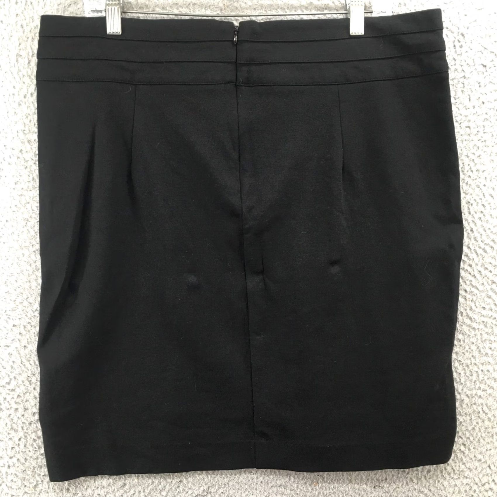 Vintage CAbi Pencil Skirt Womens 16 Black Back Zip Straight Knee Length Casual Skirt Size 38" / US 16 / IT 52 - 6 Thumbnail