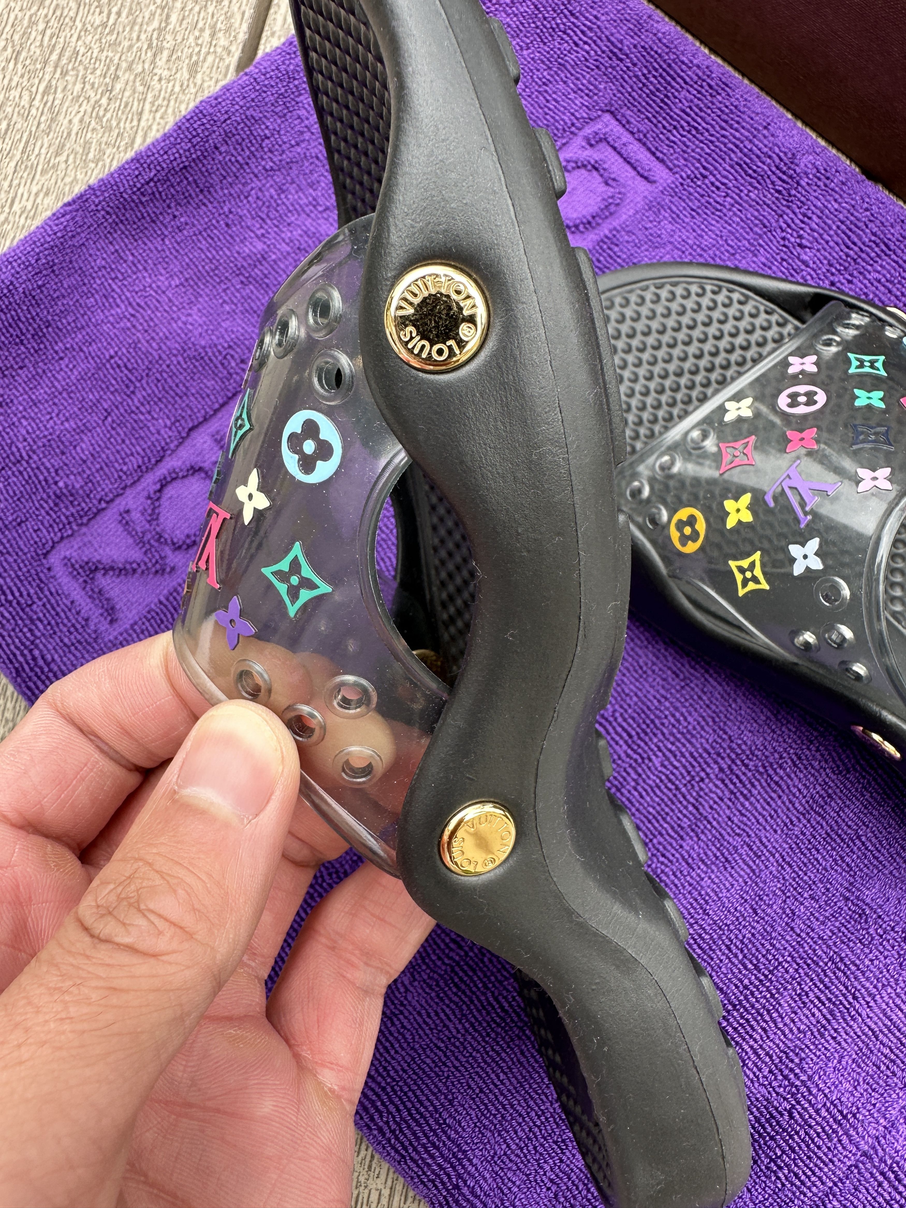 Louis Vuitton × Takashi Murakami Louis Vuitton x Murakami Flip Flops Sandals Shoes Multicolor Size US 5 / IT 35 - 6 Thumbnail