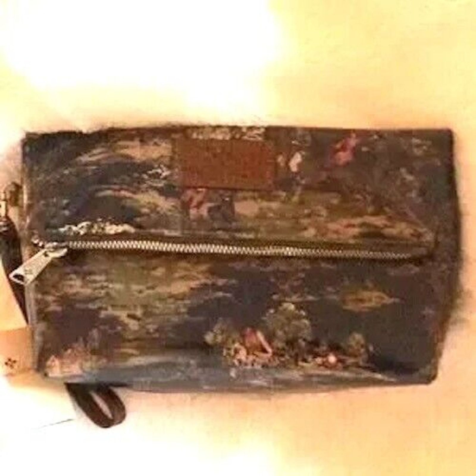 Patricia Nash Patricia Nash 100% Leather Wristlet Magnetic Fold Over Top S Size ONE SIZE - 7 Thumbnail