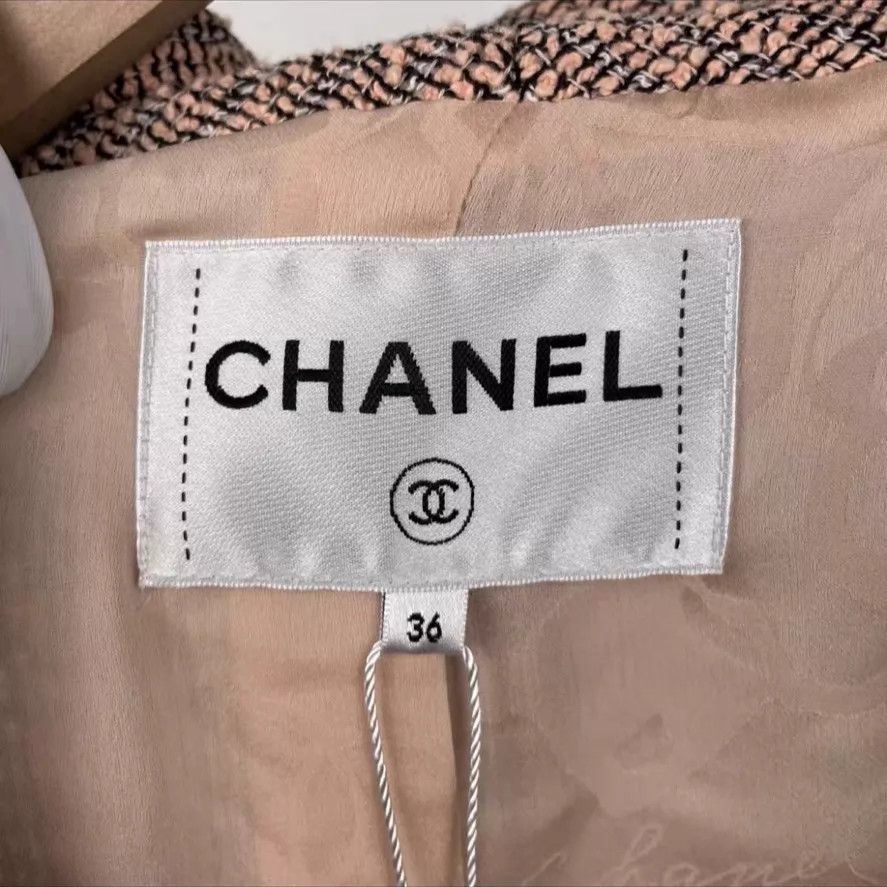 Chanel Chanel Women's Classic Jacket Size XS / US 0-2 / IT 36-38 - 3 Thumbnail