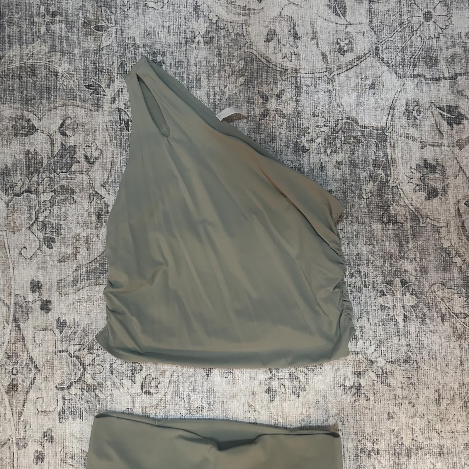 Designer Athleta Green Women's Set – Top, Legging and Cardigan Size ONE SIZE - 4 Thumbnail