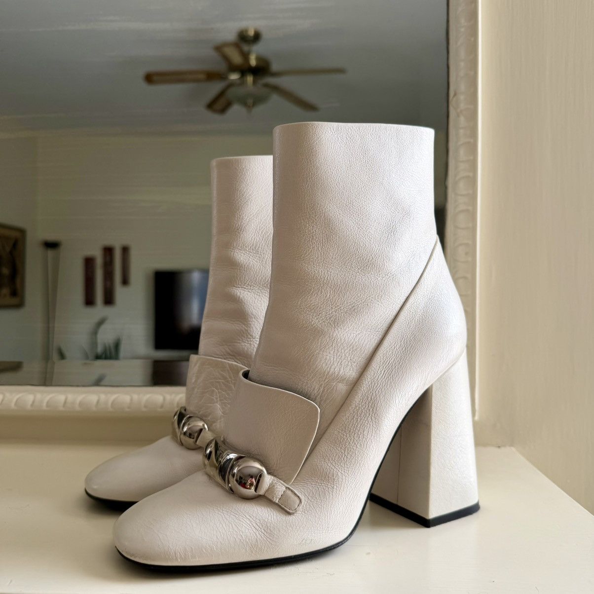 Burberry Burberry Leather Ankle Boots Size US 7.5 / IT 37.5 - 1 Thumbnail