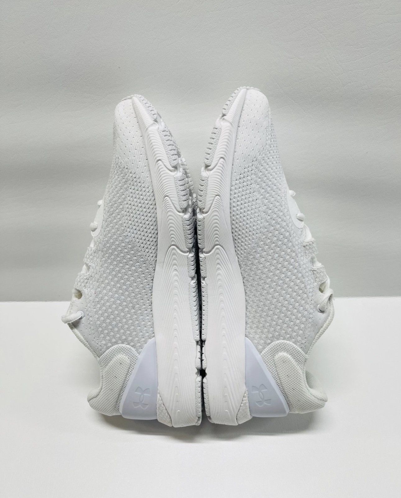 Under Armour Under Armour Hovr Intake 6 Triple White Size US 10.5 / EU 43-44 - 3 Thumbnail