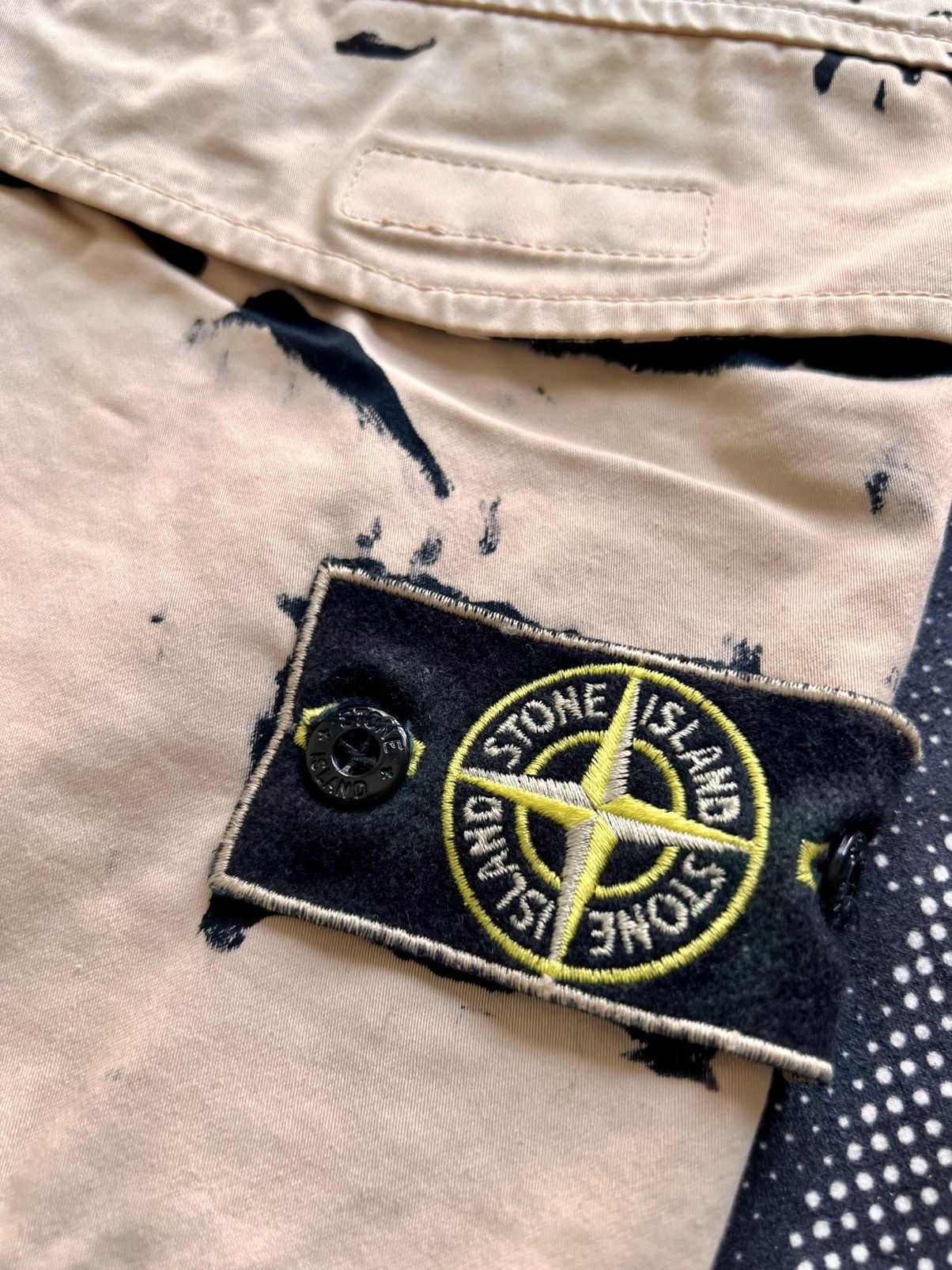 Stone Island Stone Island Hand Corrosion Cargo Shorts Type RE W30 Size US 30 / EU 46 - 6 Thumbnail