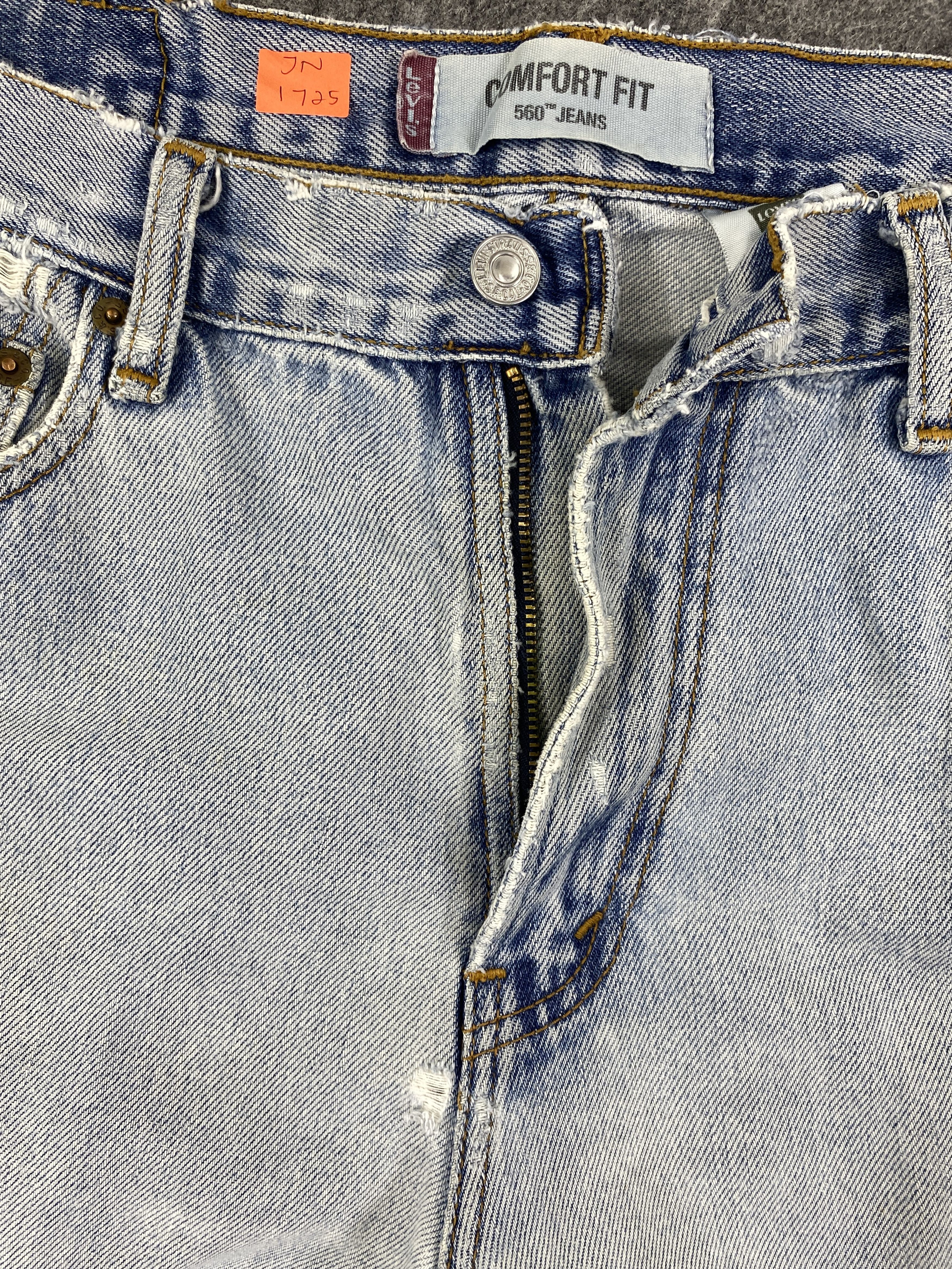Levi's Light Blue Wash Vintage Levi's 560 33x32.5 Denim -JN1725 Size US 33 - 6 Thumbnail