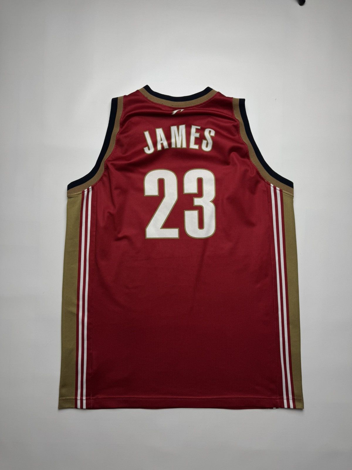 Champion Vintage Champion LeBron James #23 Cleveland Cavaliers Jersey Size US XL / EU 56 / 4 - 3 Thumbnail