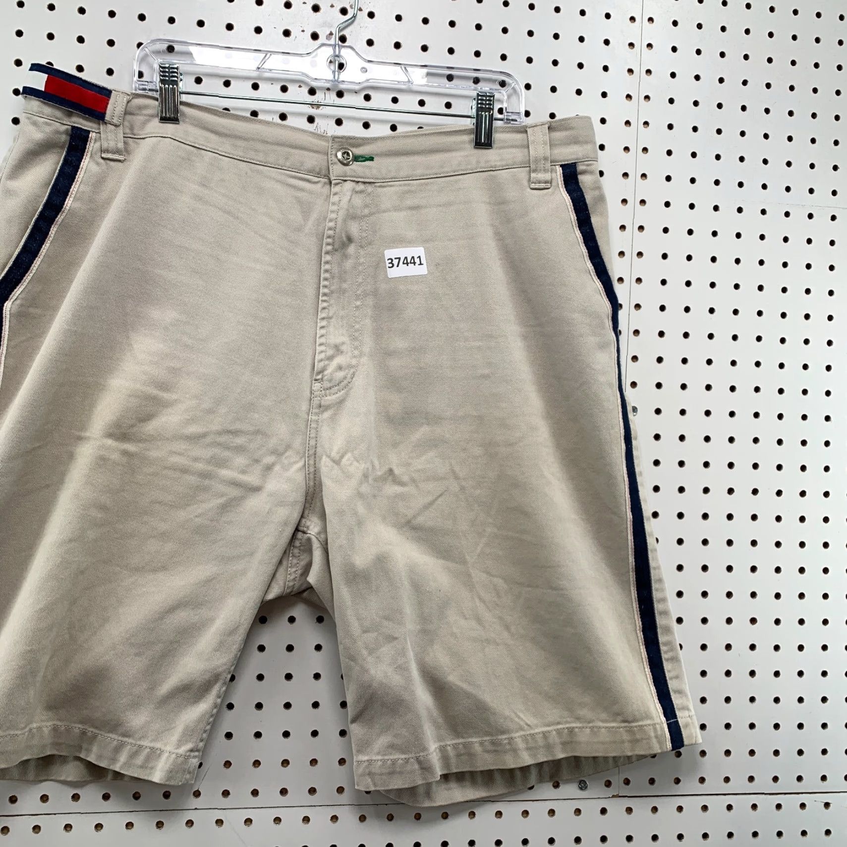 Tommy Hilfiger VINTAGE Tommy Hilfiger Denim Shorts Mens 40x10 Bermuda Regular 40 Tan Blue Selvedge Sides Y2K Vintage Mens Shorts Size US 40 / EU 56 - 6 Thumbnail