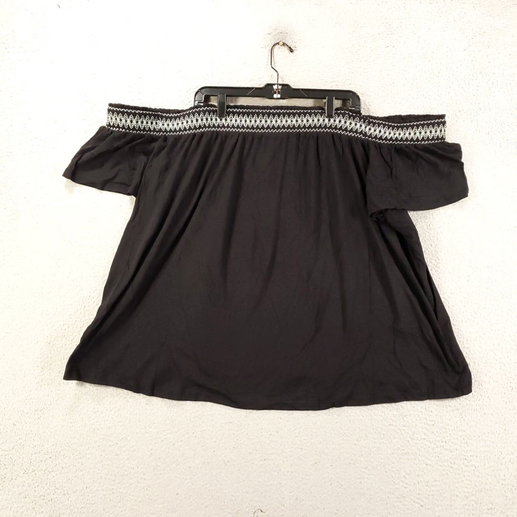 Torrid VINTAGE:false Torrid Blouse Shirt Off the Shoulder Embroidered 4X Black 4X Womens Torrid NWT SMocked? Size XXL / US 16-18 / IT 52-54 - 2 Thumbnail