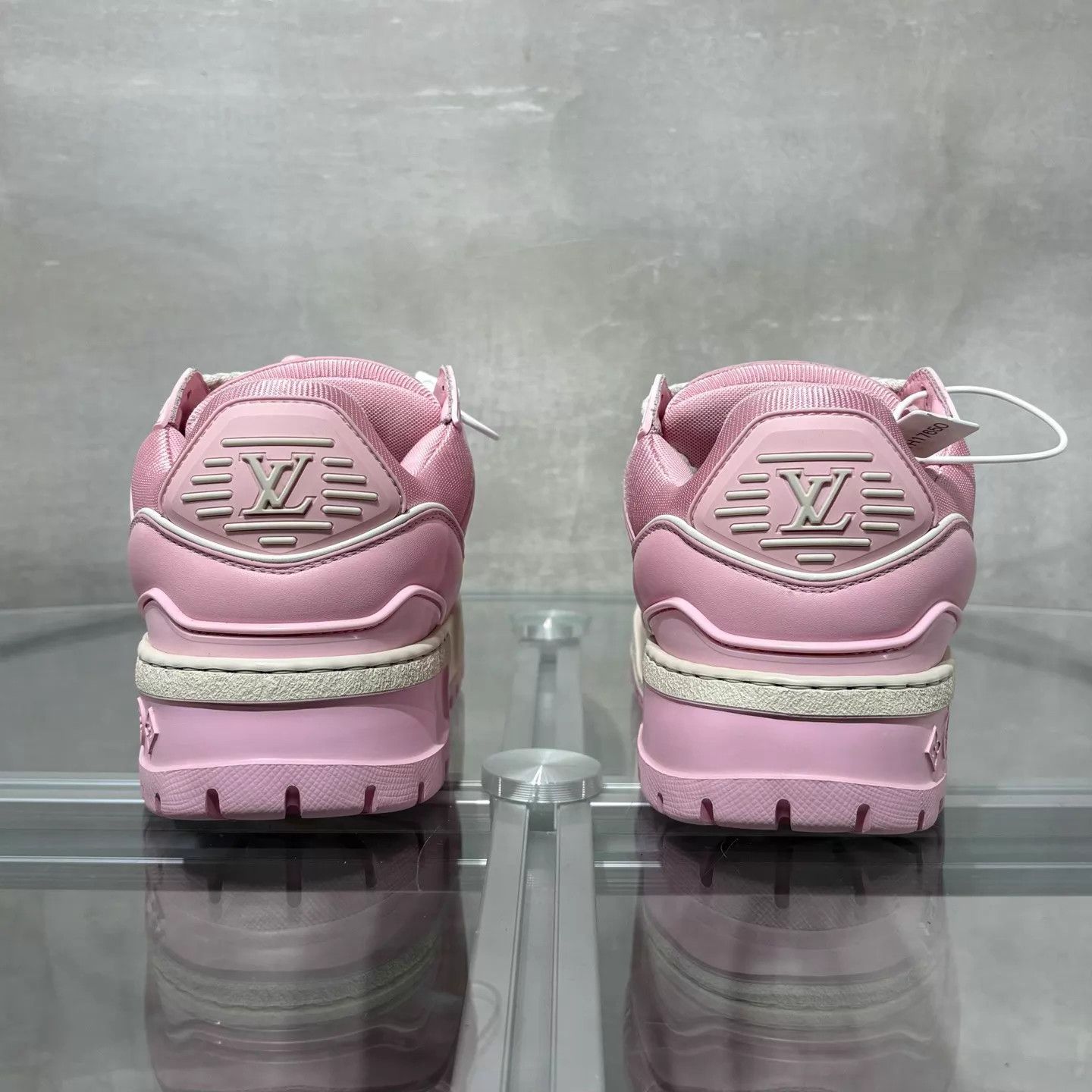 Louis Vuitton LV Trainer Maxi Pink UK1.5/35.5 New Size US 5 / IT 35 - 6 Thumbnail