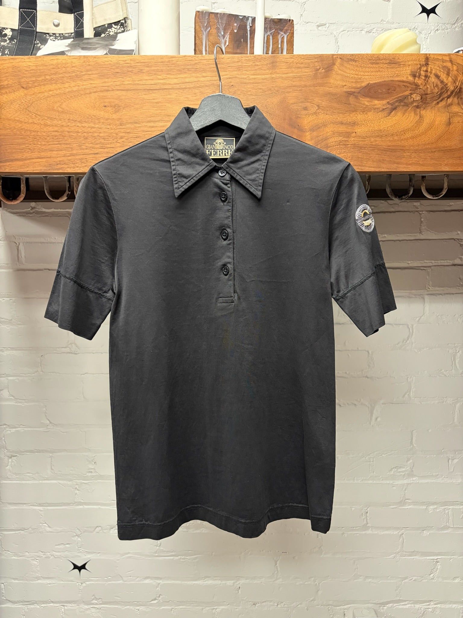 Gianfranco Ferre Gianfranco Ferre ‘Badge Logo’ Black Cotton Slim Cut Polo Size US S / EU 44-46 / 1 - 1 Thumbnail