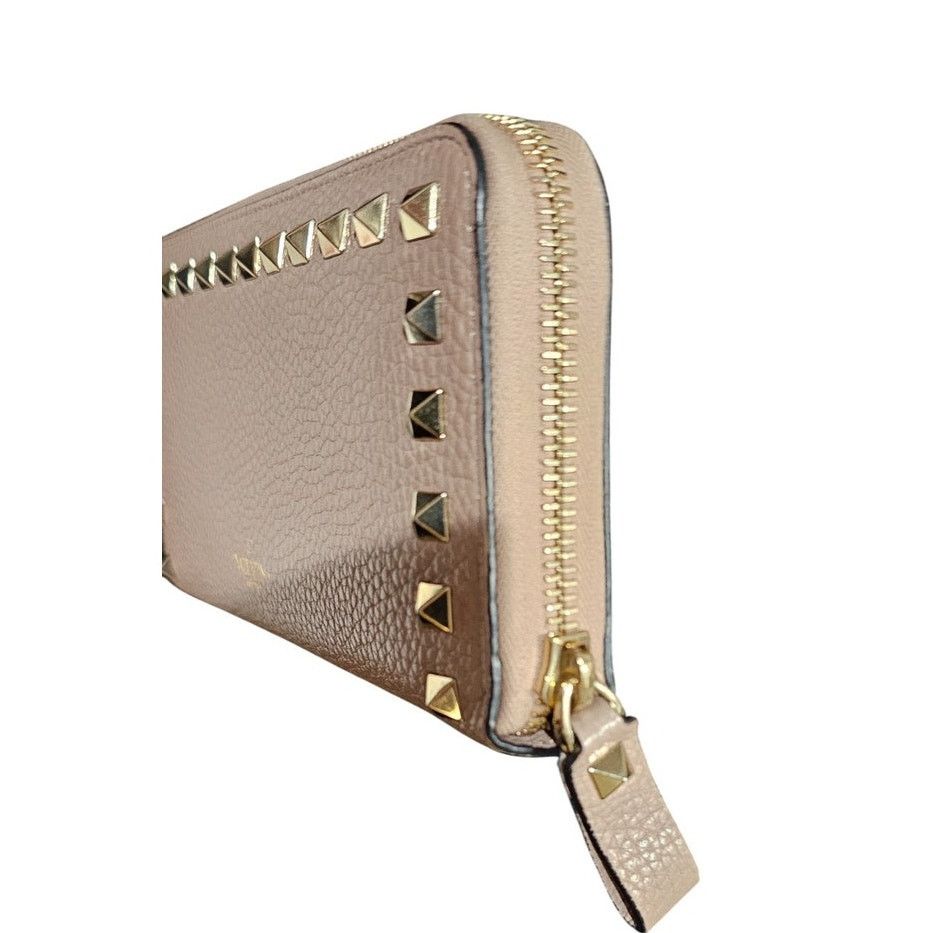 Valentino Garavani Rockstud Pebble Leather Zip Around Wallet