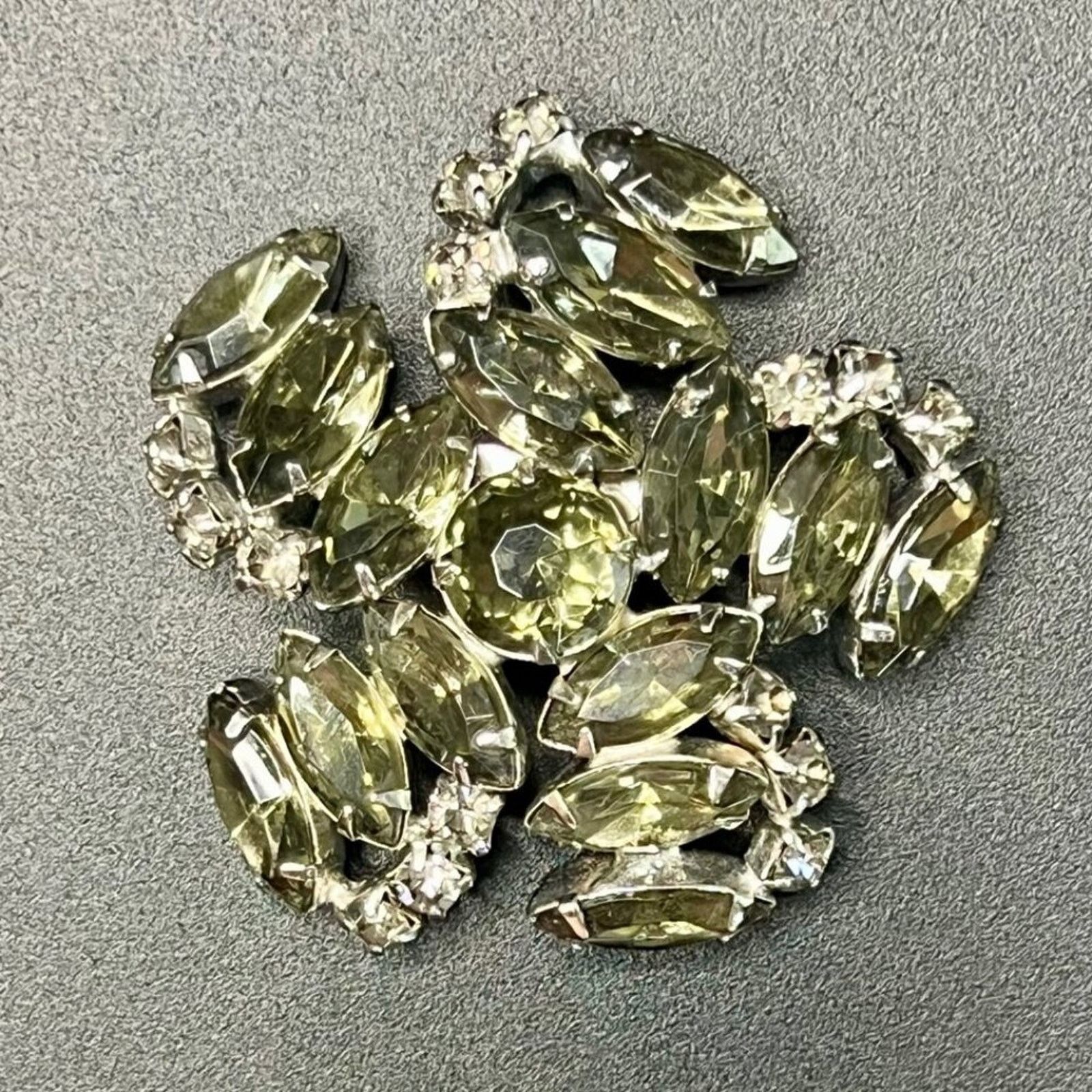 & Other Stories Vintage Clear and Large Smoky Rhinestone Flower Brooch Size ONE SIZE - 1 Thumbnail