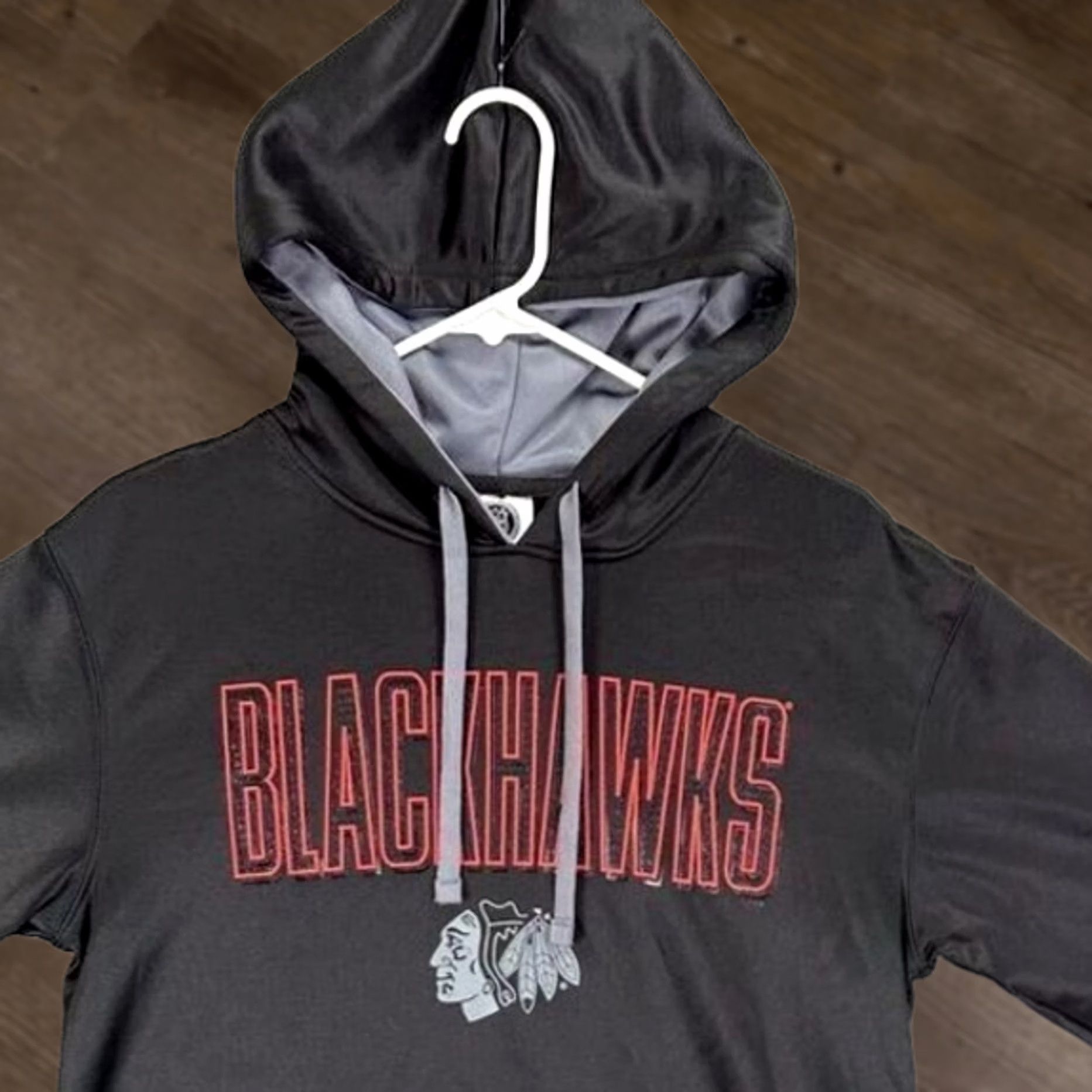 NHL VINTAGEChicago Blackhawks Sweatshirt Mens Small Black Hockey Hooded Pullover NHL Size US S / EU 44-46 / 1 - 1 Thumbnail