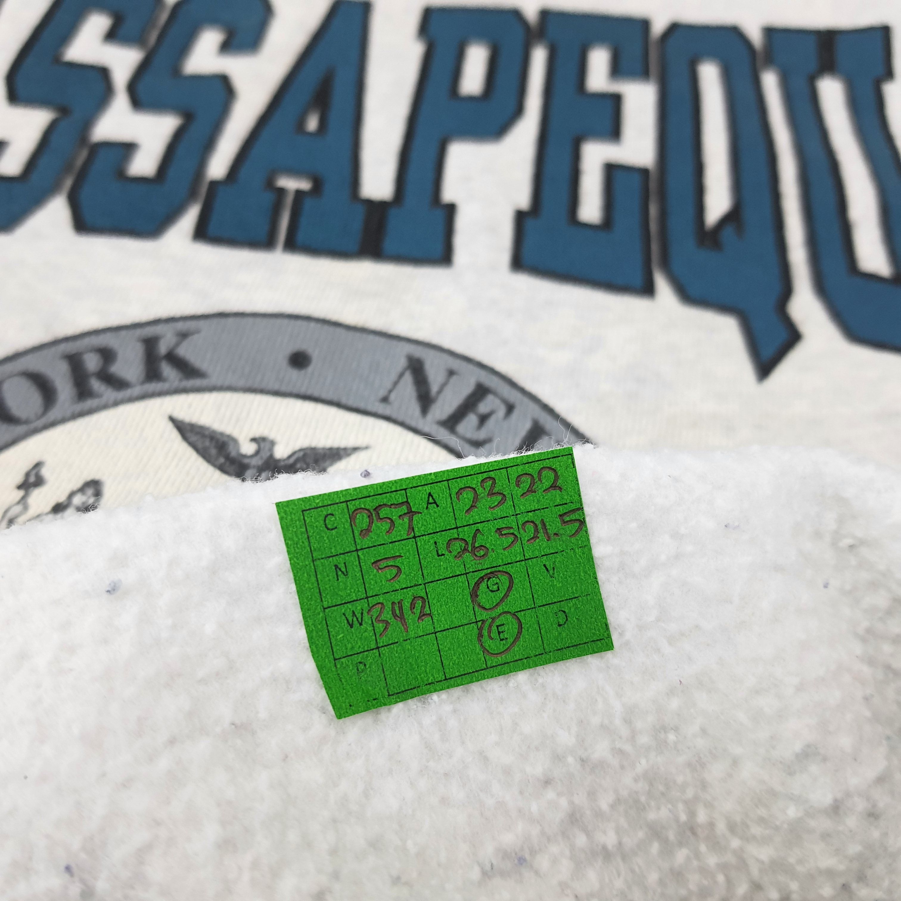 Vintage Vintage MASSAPEQUA Long Island New York Sweatshirt C257N5 Size US L / EU 52-54 / 3 - 7 Thumbnail