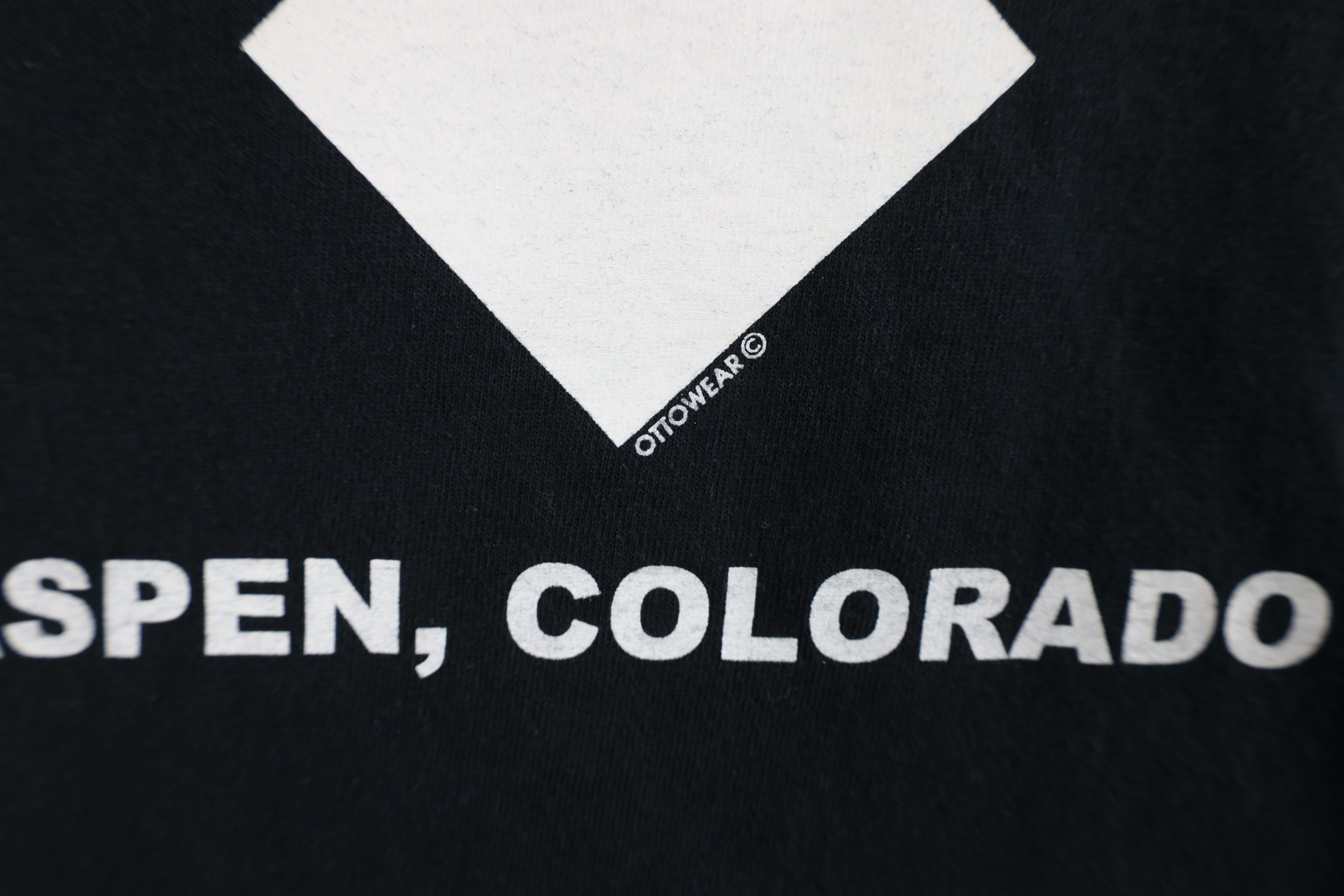 Vintage Vintage 90s Streetwear I'm Difficult Aspen Ski T-Shirt Size US XS / EU 42 / 0 - 5 Thumbnail