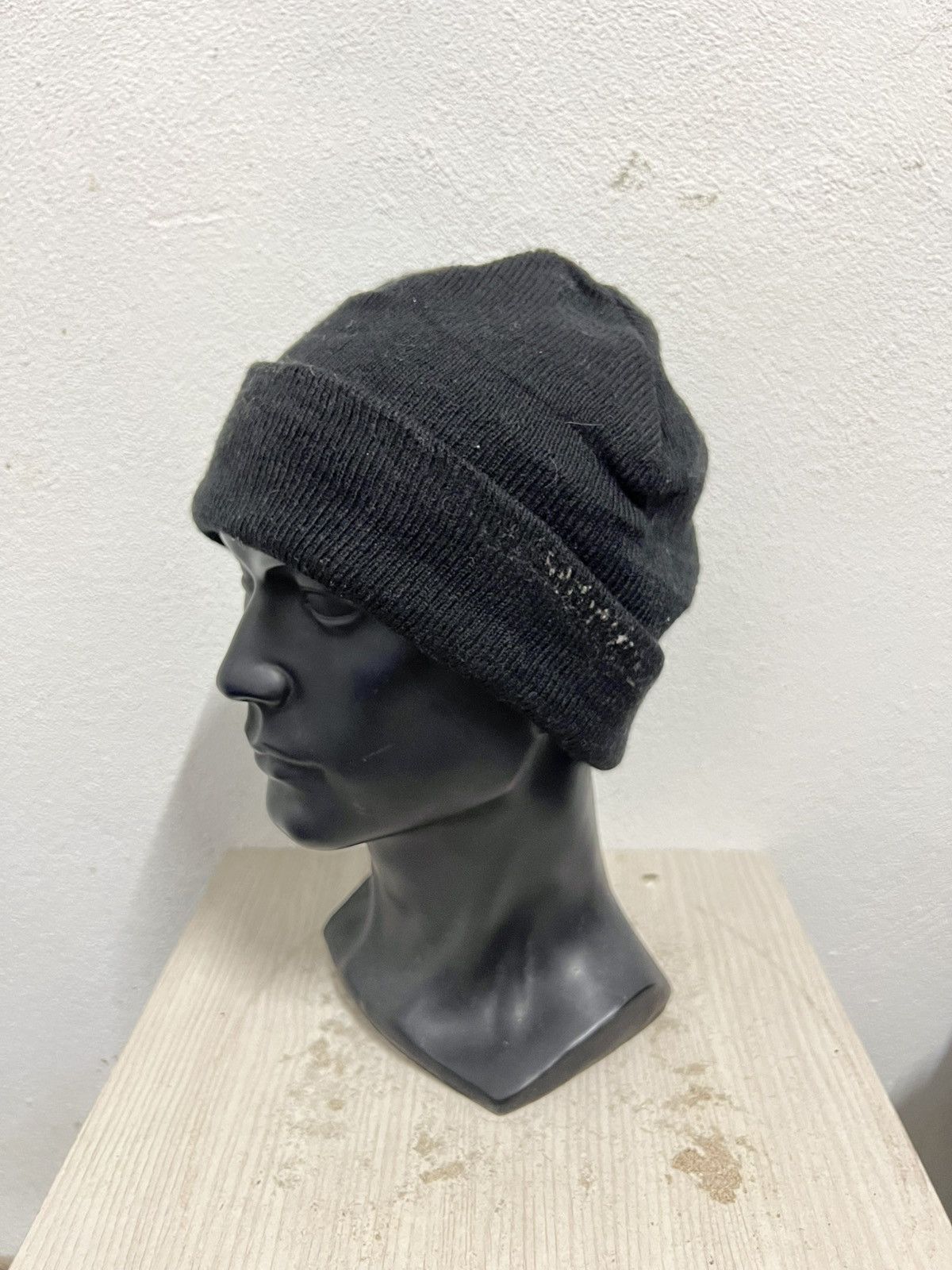Vintage Vintage H&M Plain Beanie Hat Size ONE SIZE - 3 Thumbnail