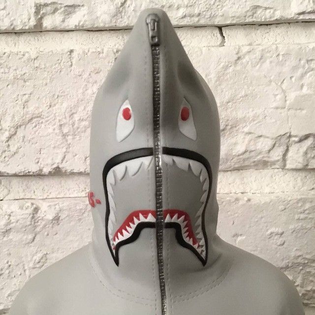 Bape × Nigo 2009 BAPE Teriyaki Alien Shark Hoodie Figure APE NIGO Size ONE SIZE - 5 Thumbnail
