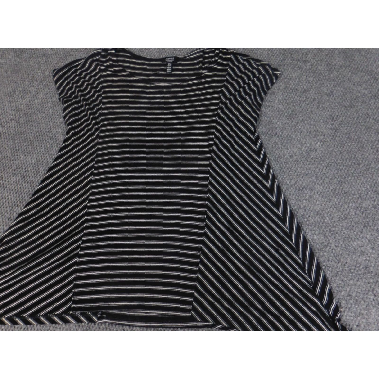 Jones New York Jones New York top Blouse Womens Large Black Striped Crew Neck Pullover Viscose Rayon Cap Sleeve Casual Stretch Comfort Regular Modern Classic Size L / US 10 / IT 46 - 3 Thumbnail