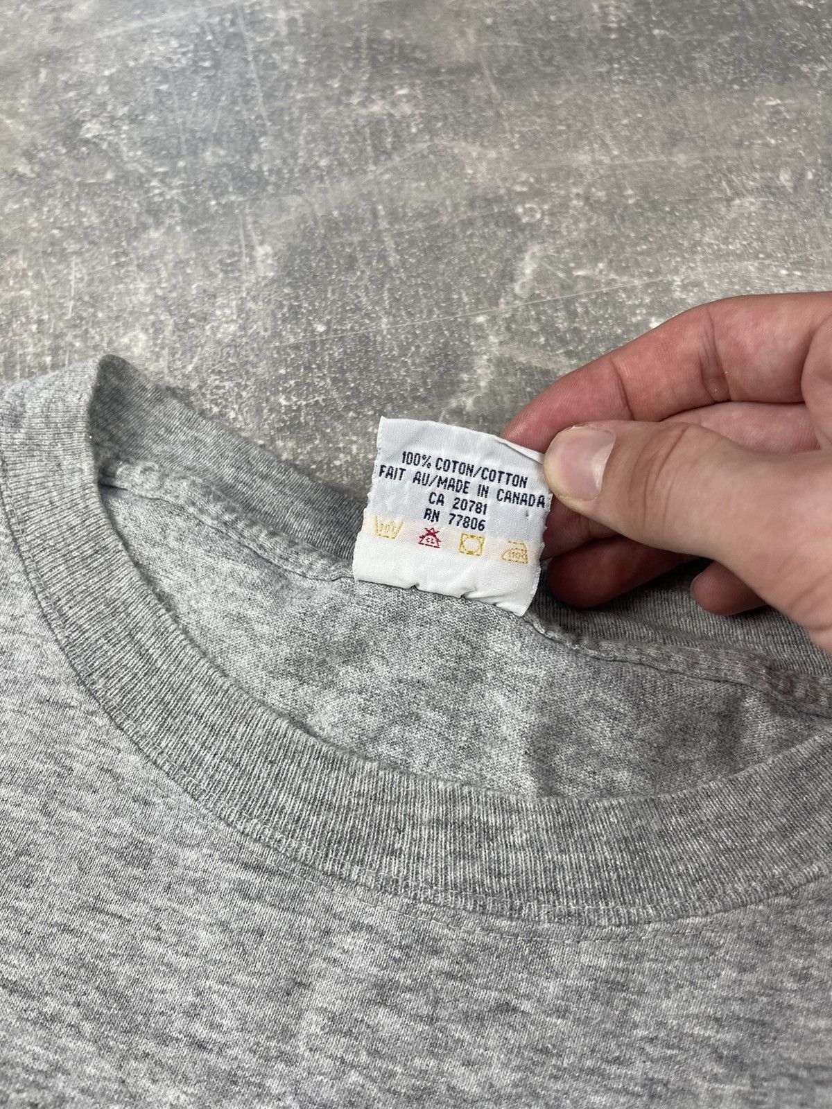 Tommy Hilfiger × Vintage Tommy Hilfiger Vintage 90s Rare Big Logo 1996 T-Shirt Size US L / EU 52-54 / 3 - 6 Thumbnail