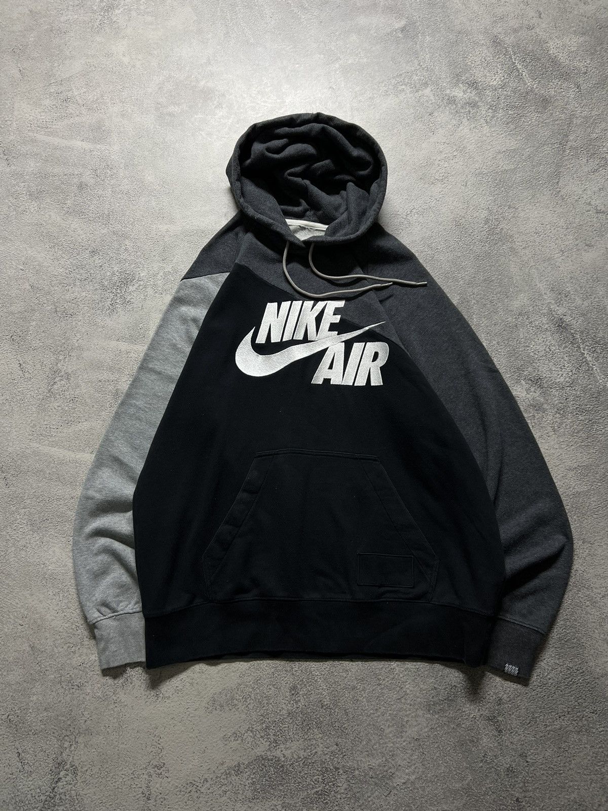 Nike × Vintage Vintage Y2k Nike Air 🖤🩶 Spell Out Big Logo Hoodie 00’s Size US XL / EU 56 / 4 - 1 Thumbnail