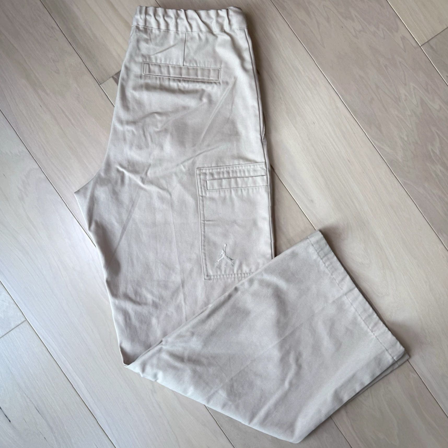 Jordan Brand Air Jordan J Balvin Woven Trousers Medium Beige Cargo Wide-Leg Men’s Pants 5-Pocket Inseam 31 in Classic USA Logo Spring Summer Fall Winter Styles Size US 31 - 2 Thumbnail