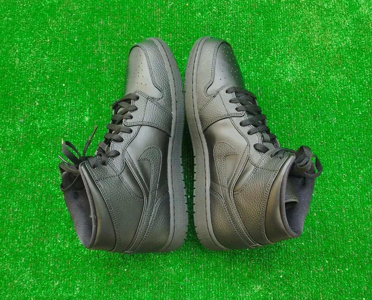Jordan Brand Shoes Jordan 1 Mid SE Size US 12.5 / EU 45-46 - 6 Thumbnail