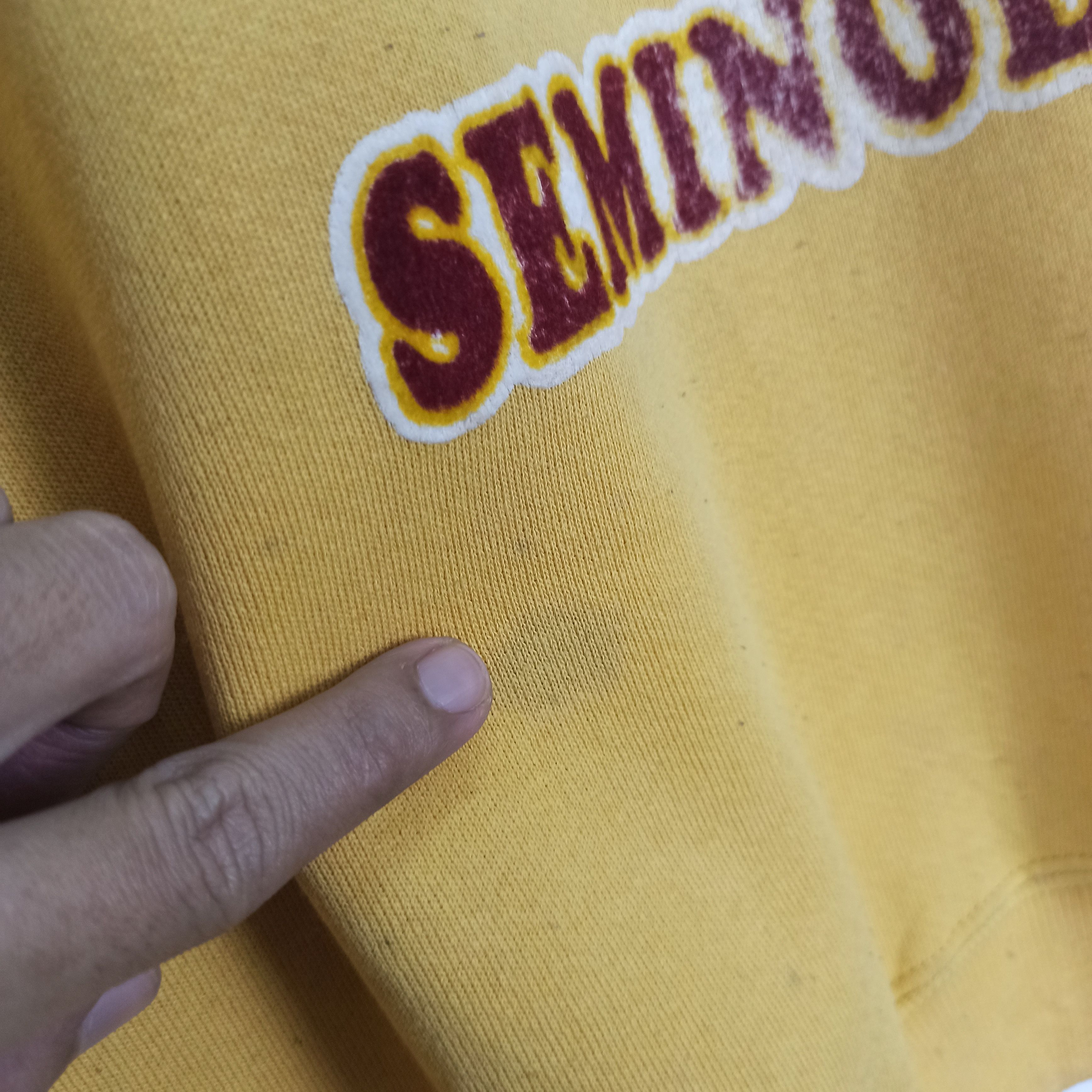 Russell Athletic vintage Distressed Russell Athletic Sweatshirt Size US L / EU 52-54 / 3 - 4 Thumbnail