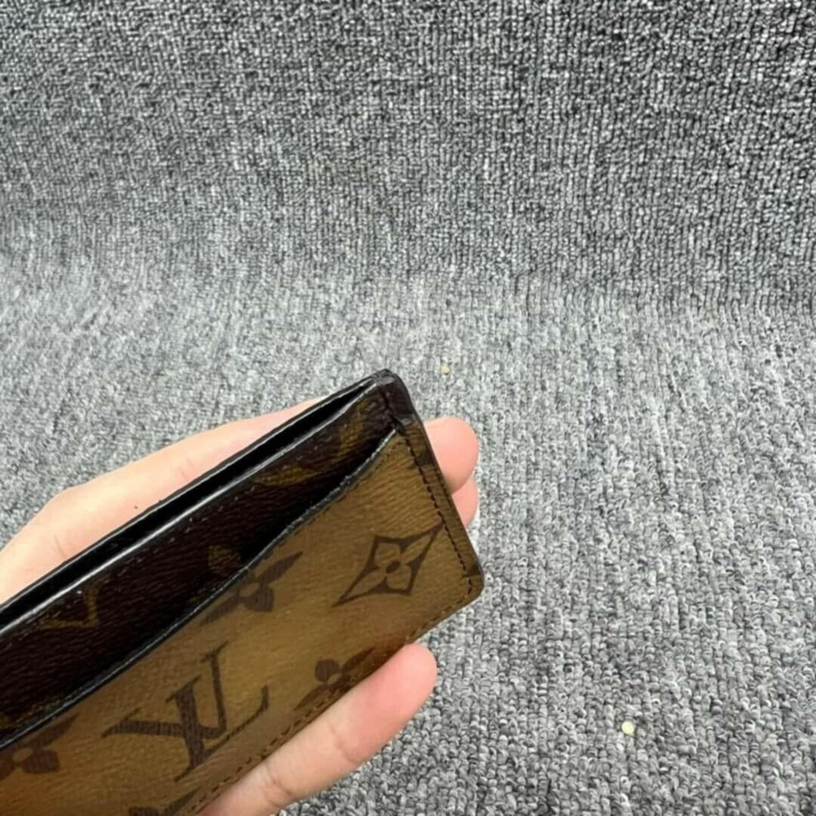 Louis Vuitton 100% Authentic Louis Vuitton Leather Card Case 178-101924 Size ONE SIZE - 8 Thumbnail