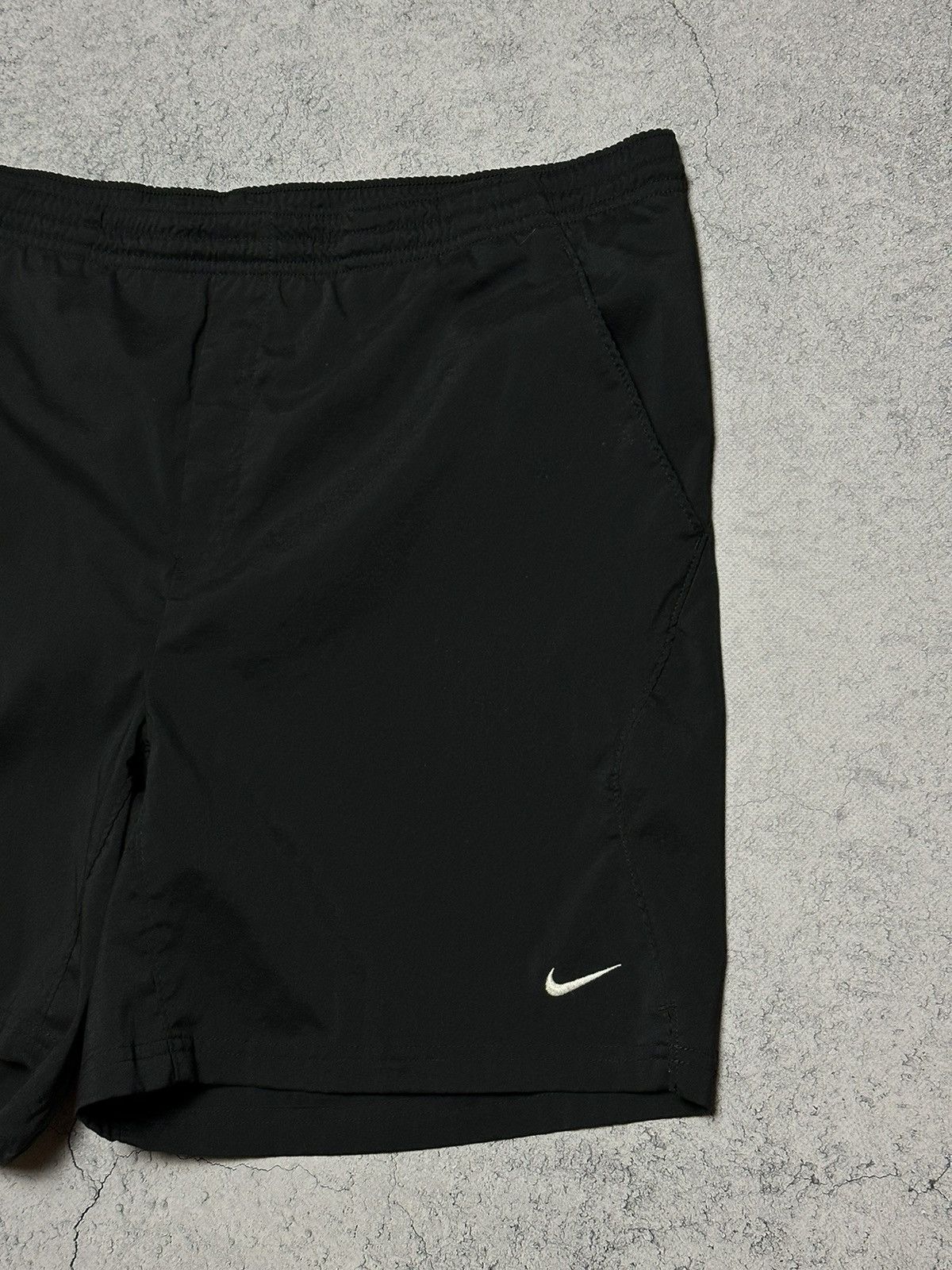 Vintage Vintage Nike Dri-Fit Swoosh Shorts Size M-L Y2K Drill Size US 34 / EU 50 - 2 Thumbnail